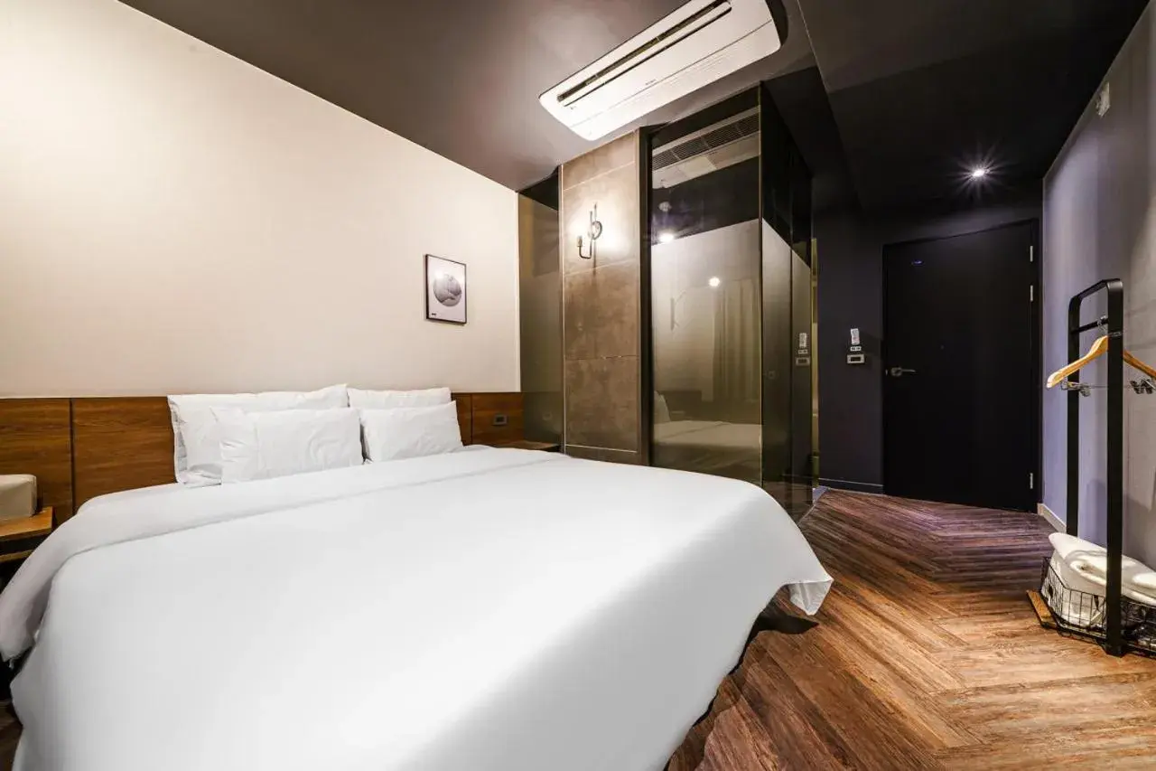 Bed in Brown Dot Hotel Busan Station Bed in Brown Dot Hotel Busan Station