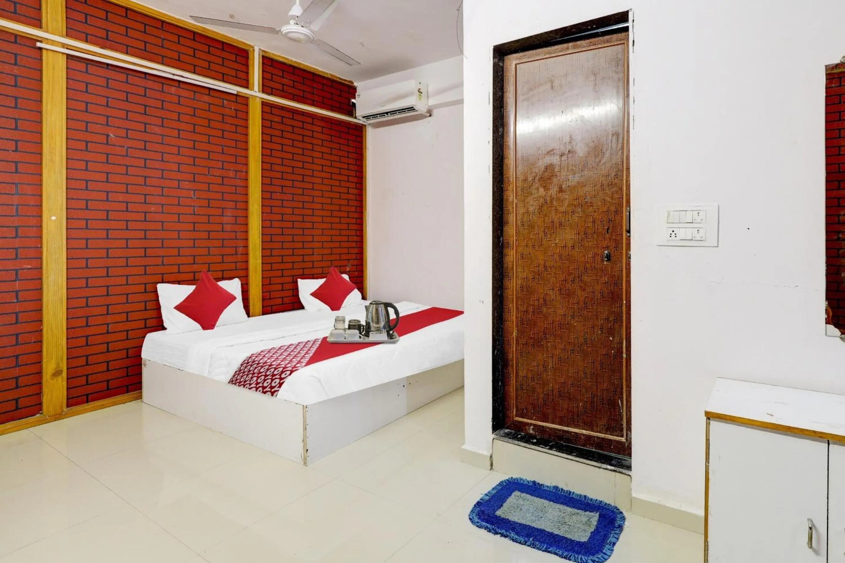 Bedroom, Bed in Hotel O Cozy Rooms