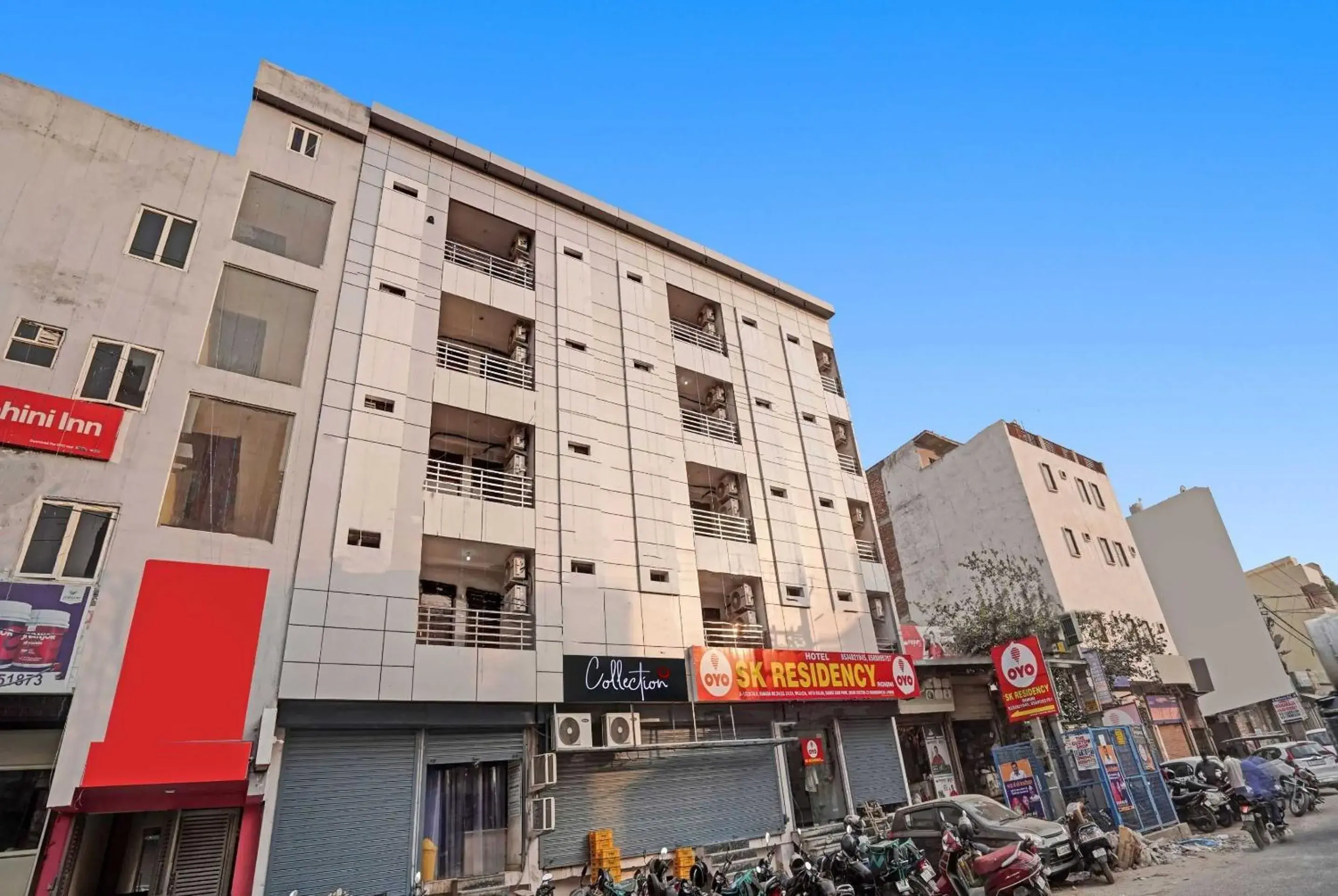 Facade/entrance in Hotel O SK Residency Rohini Facade/entrance in Hotel O SK Residency Rohini