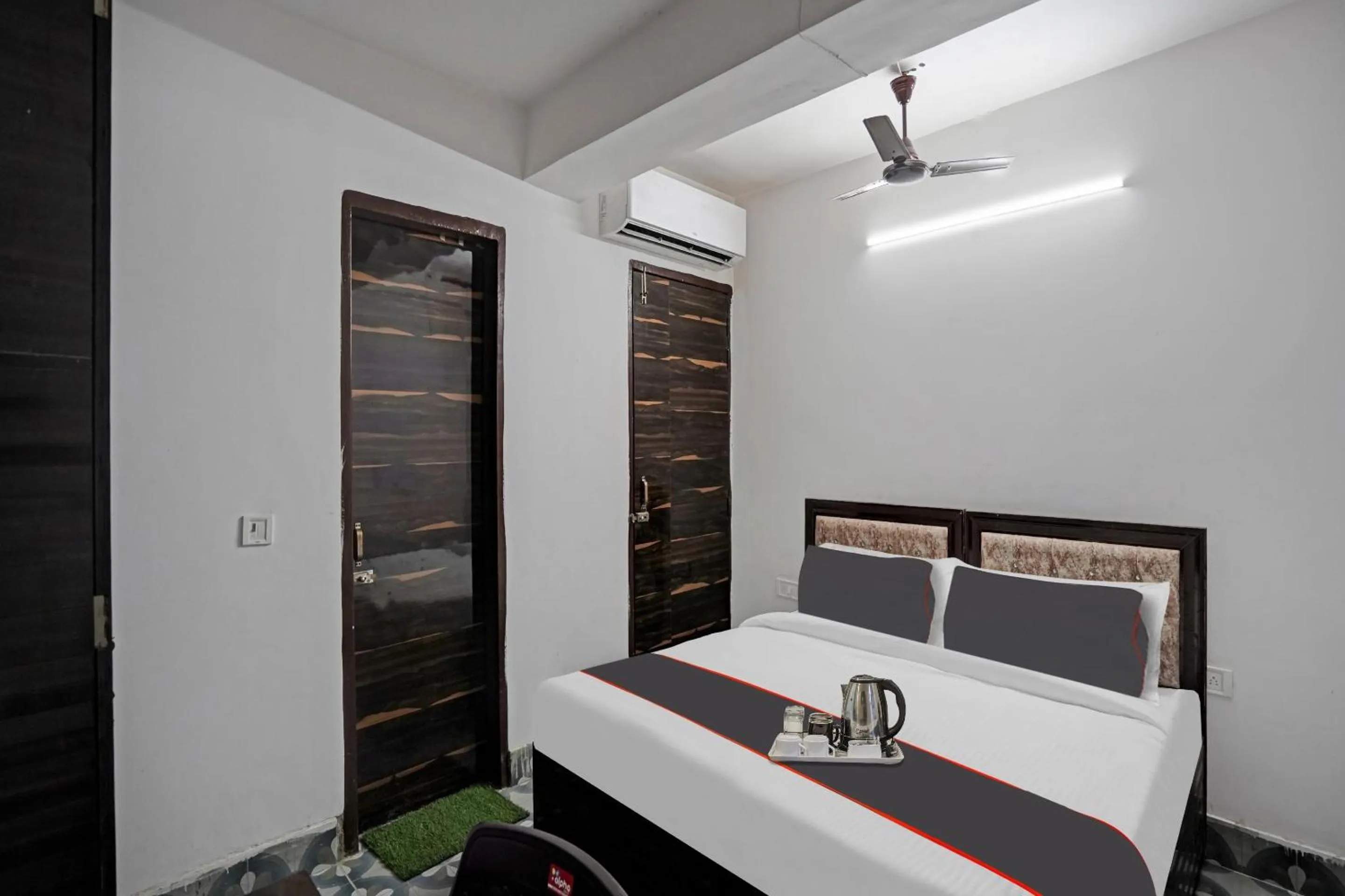 Bedroom in Hotel O SK Residency Rohini