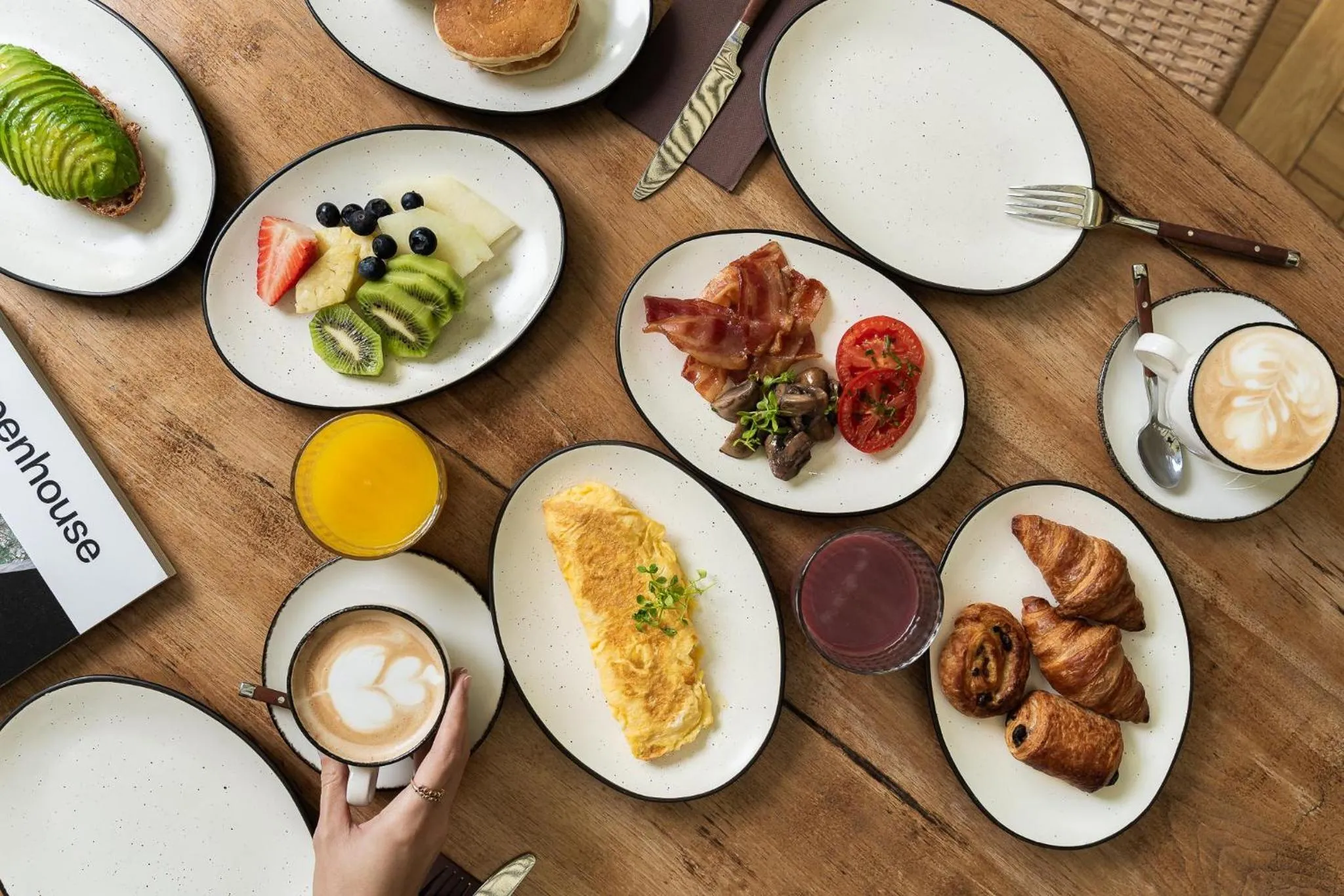 Restaurant/places to eat in Hotel Pulitzer Barcelona