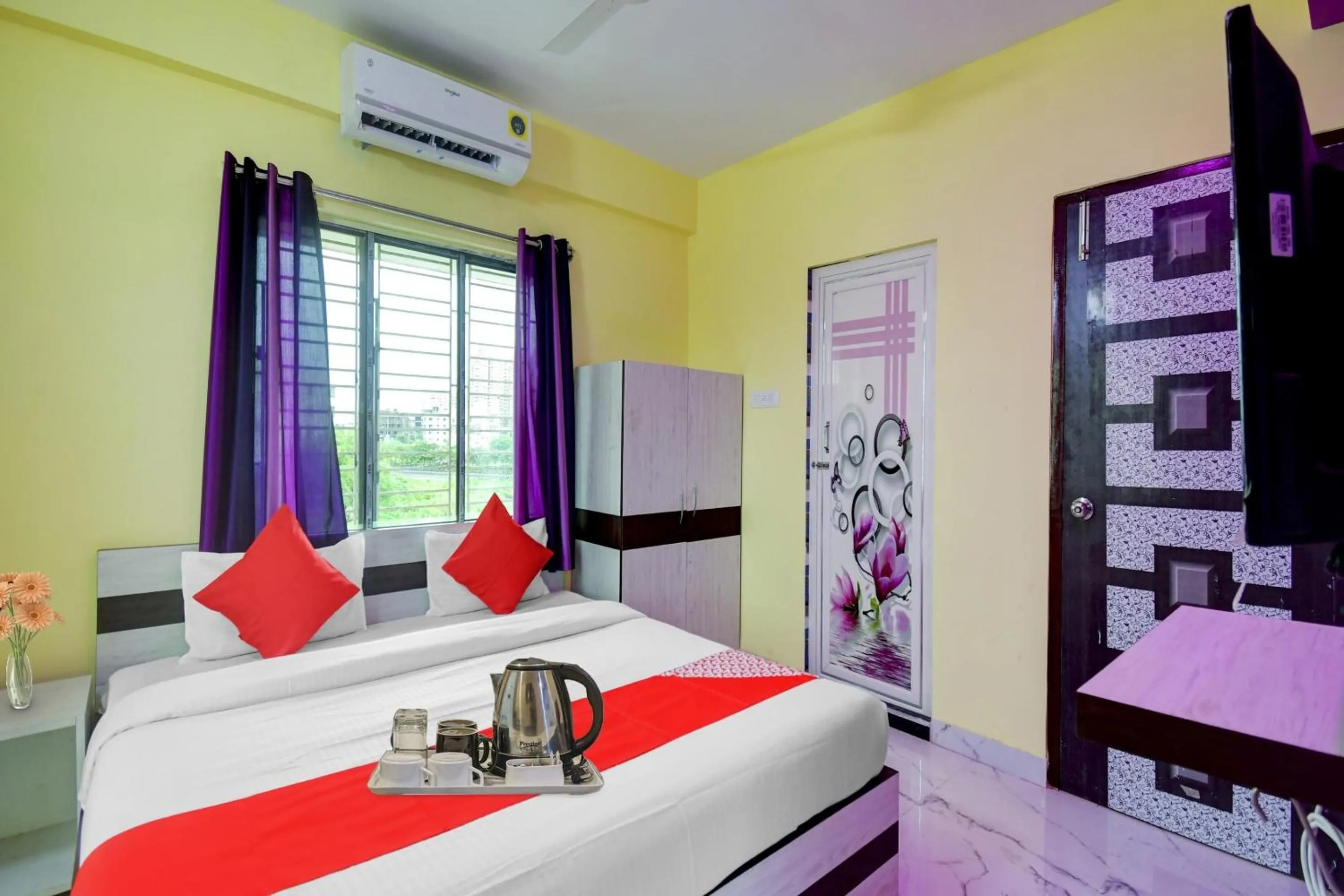 Facade/entrance, Bed in Hotel O 4 Friends