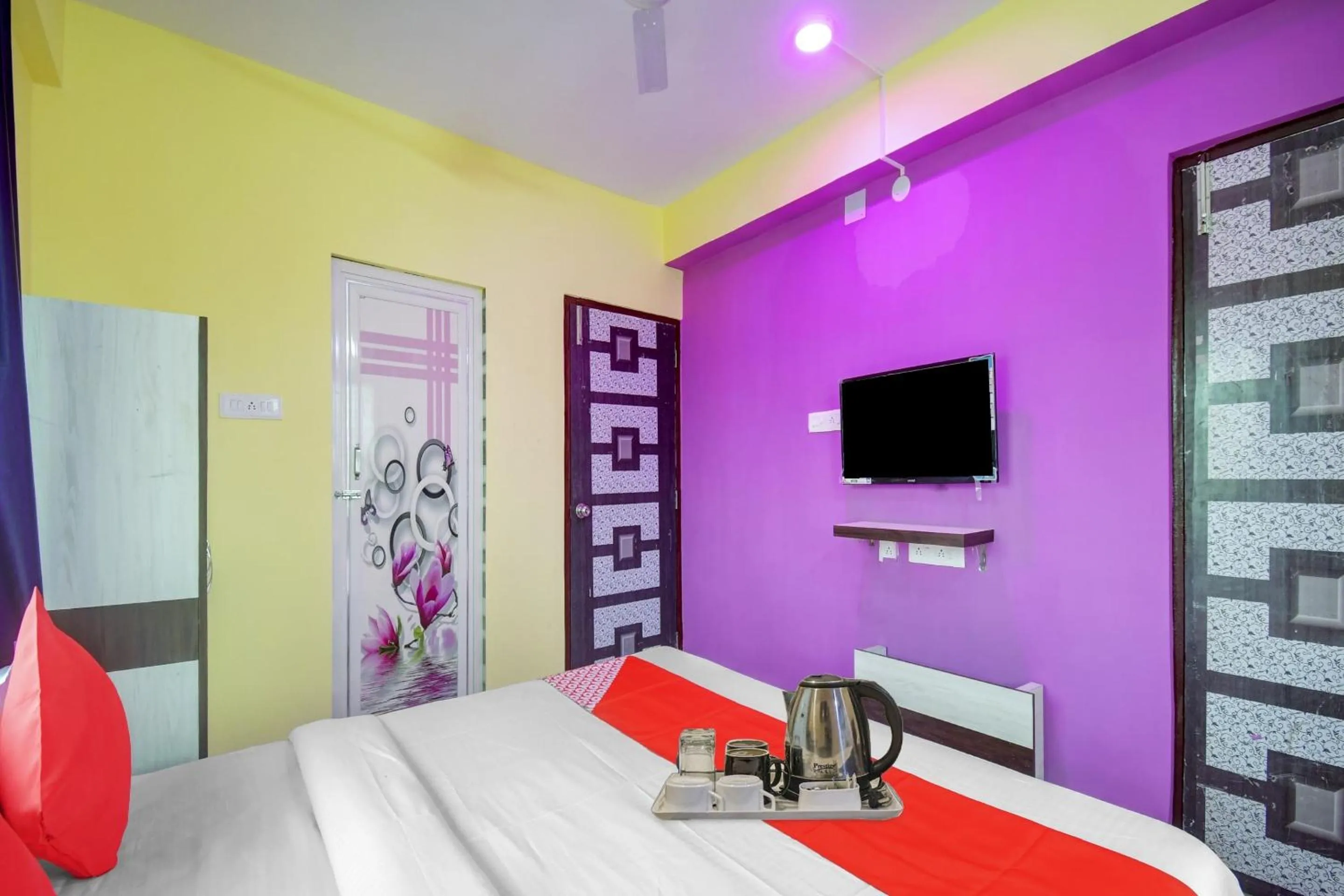 Bedroom, Bed in Hotel O 4 Friends