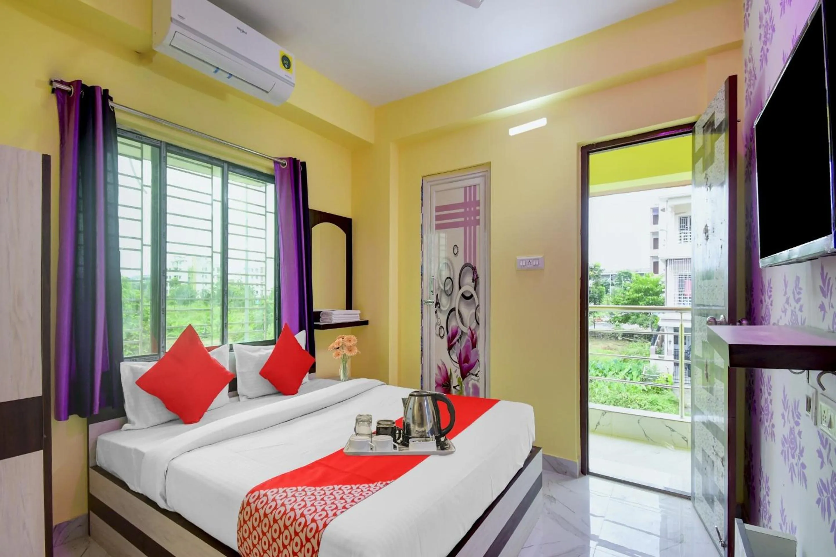 Bedroom, Bed in Hotel O 4 Friends