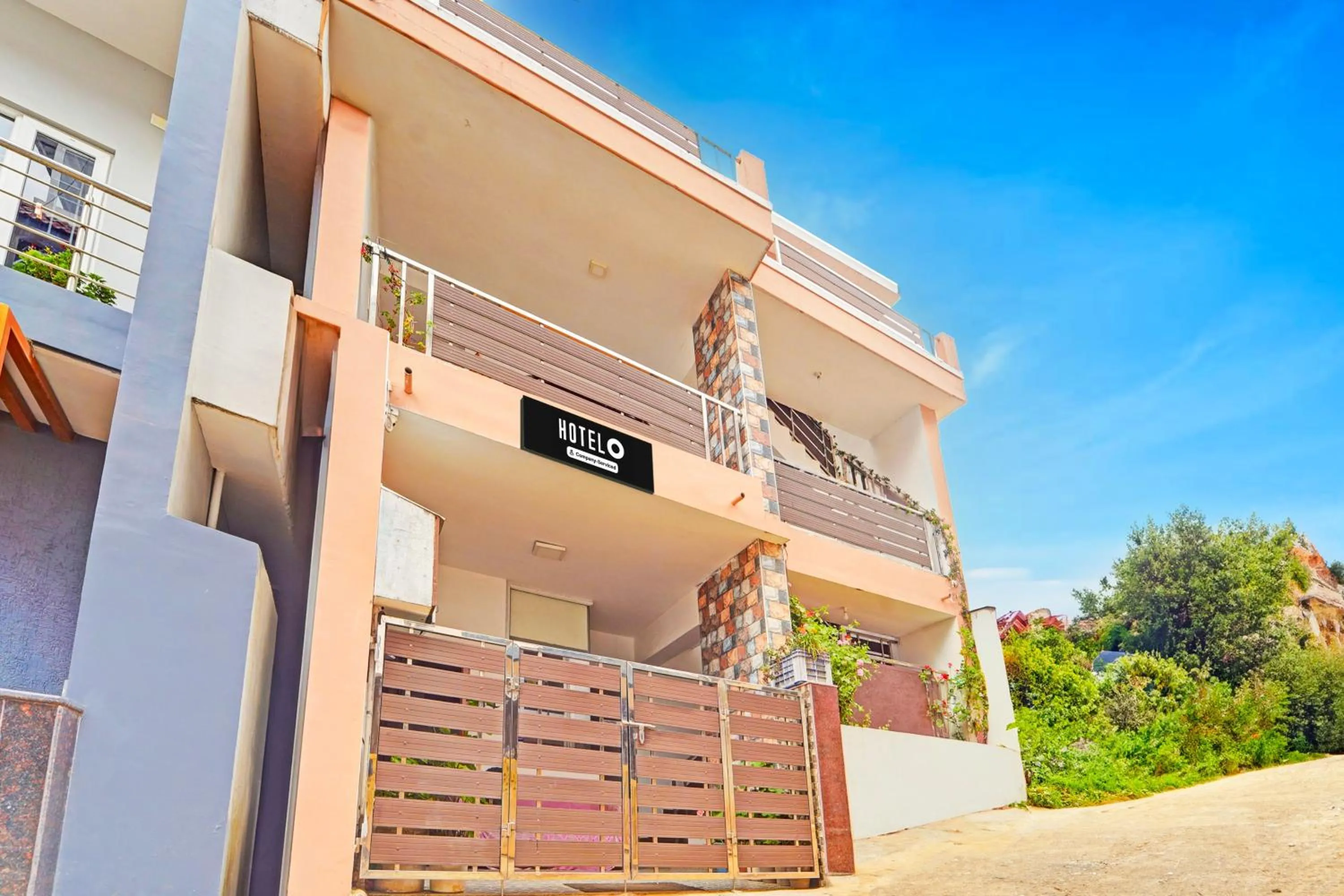 Facade/entrance in Super Hotel O Vijaynagar Road Formerly Anmol Peace Stay