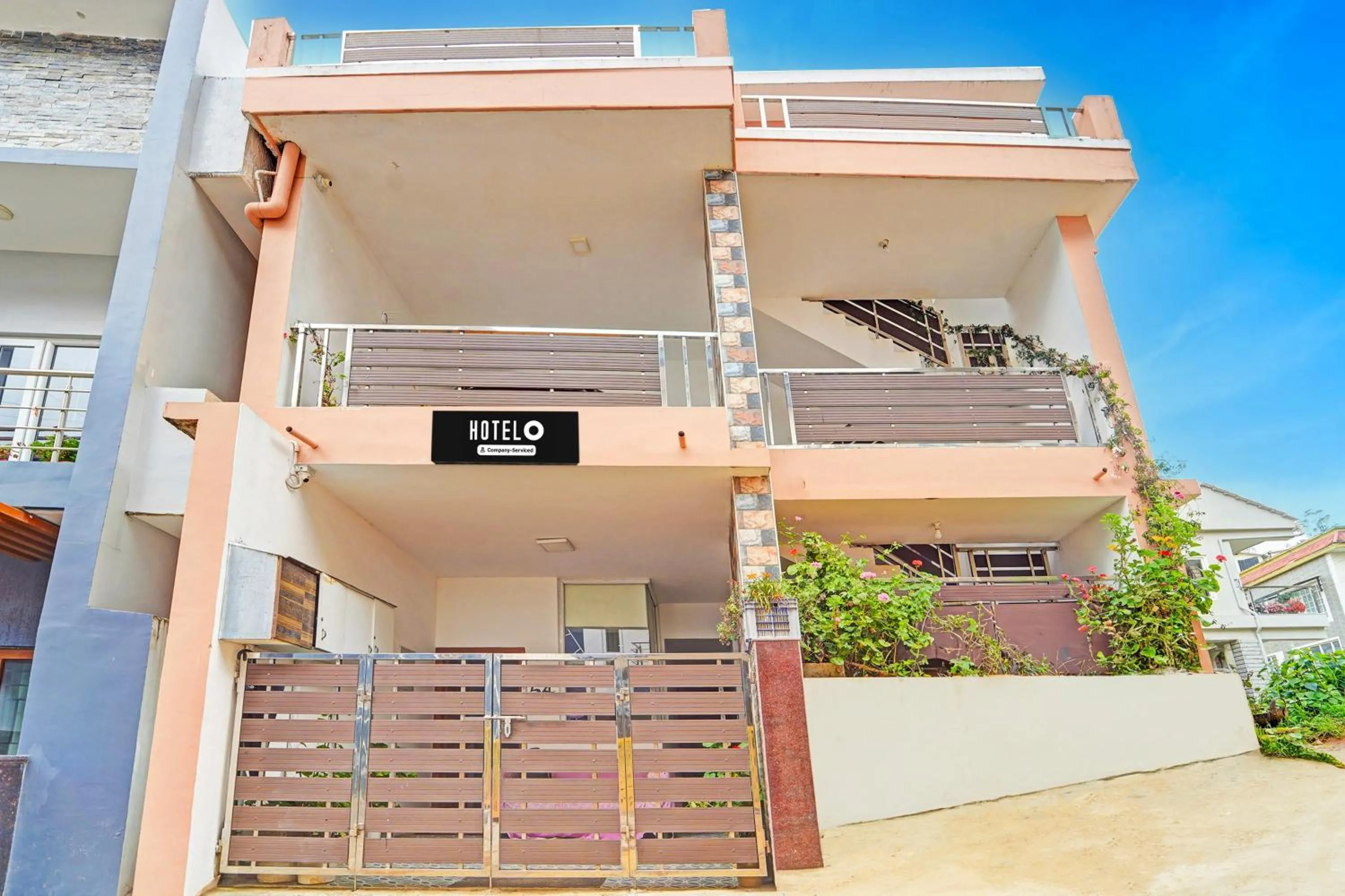 Facade/entrance in Super Hotel O Vijaynagar Road Formerly Anmol Peace Stay