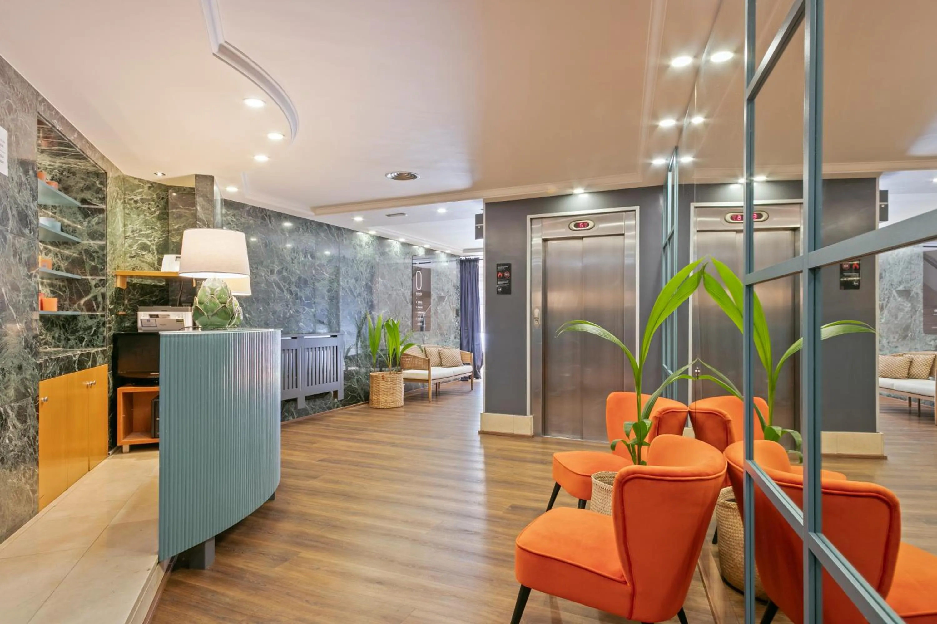 Lobby or reception in Hotel Acta Azul Barcelona