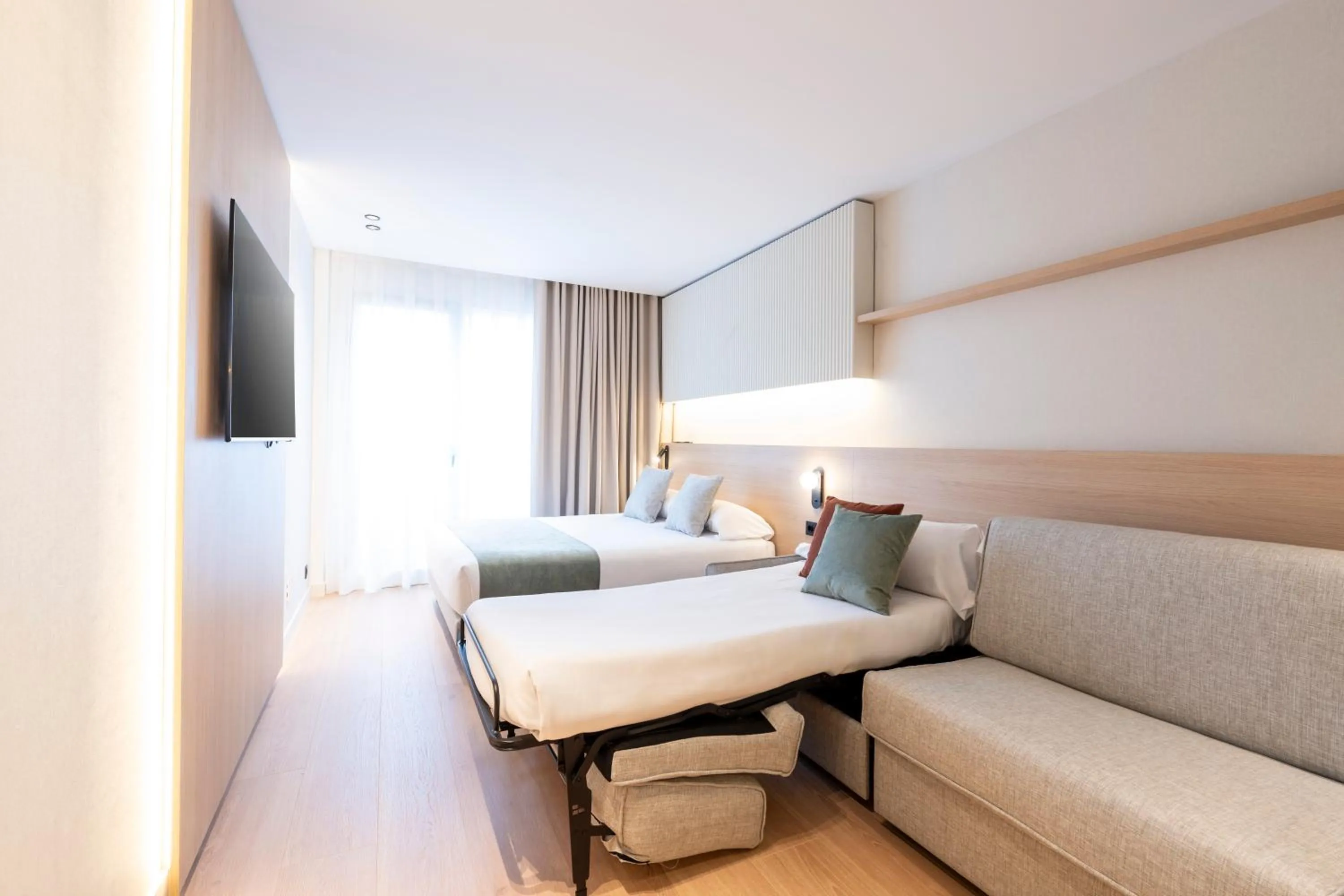 Photo of the whole room, Bed in Aparthotel Atenea Calabria