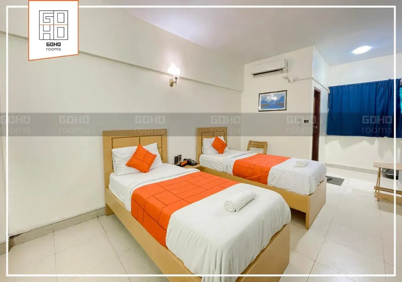 Deluxe Twin Room in GOHO Rooms 10th Commercial Deluxe Twin Room in GOHO Rooms 10th Commercial