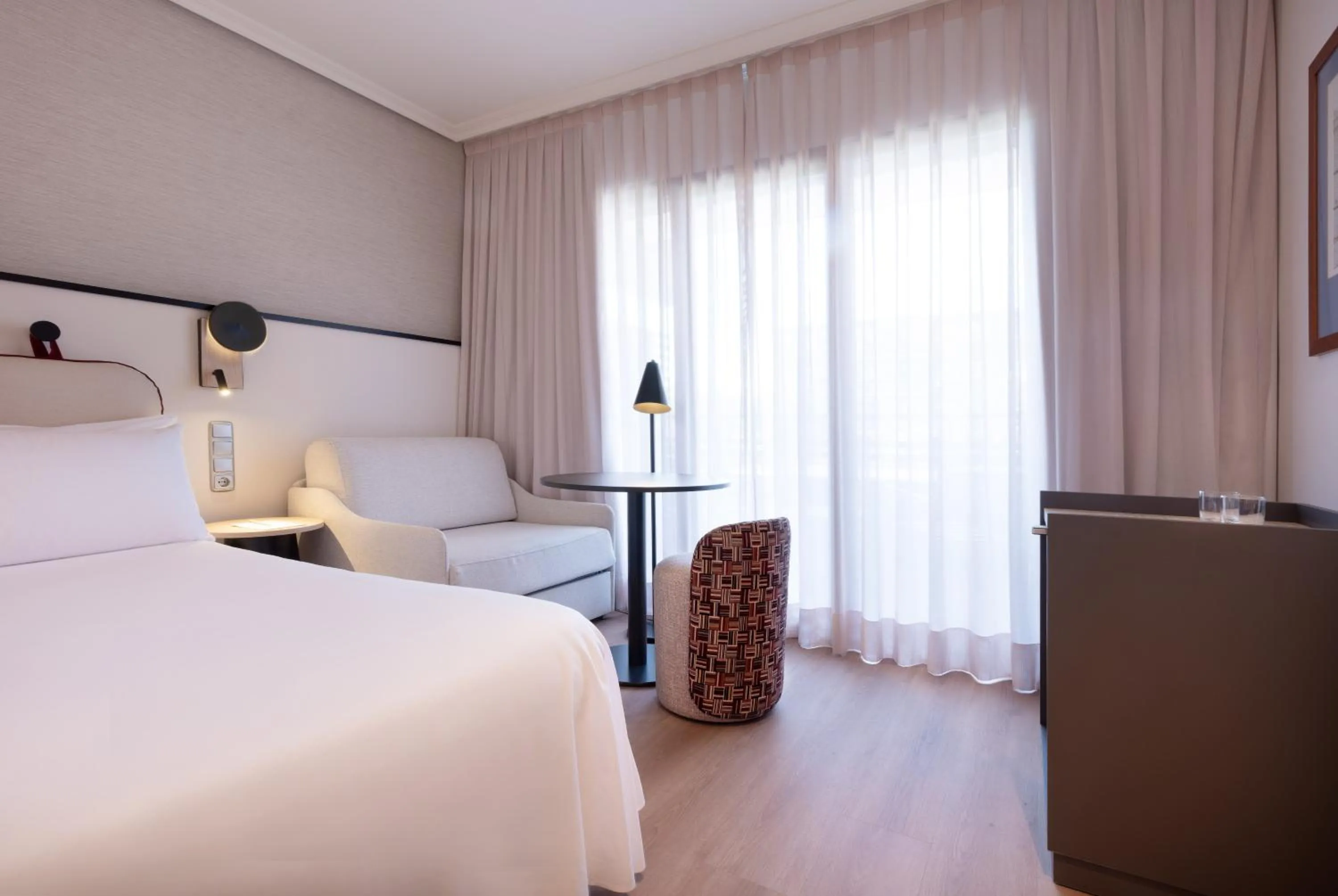 Bed in Hotel Madrid Alameda Aeropuerto, Affiliated by Meliá