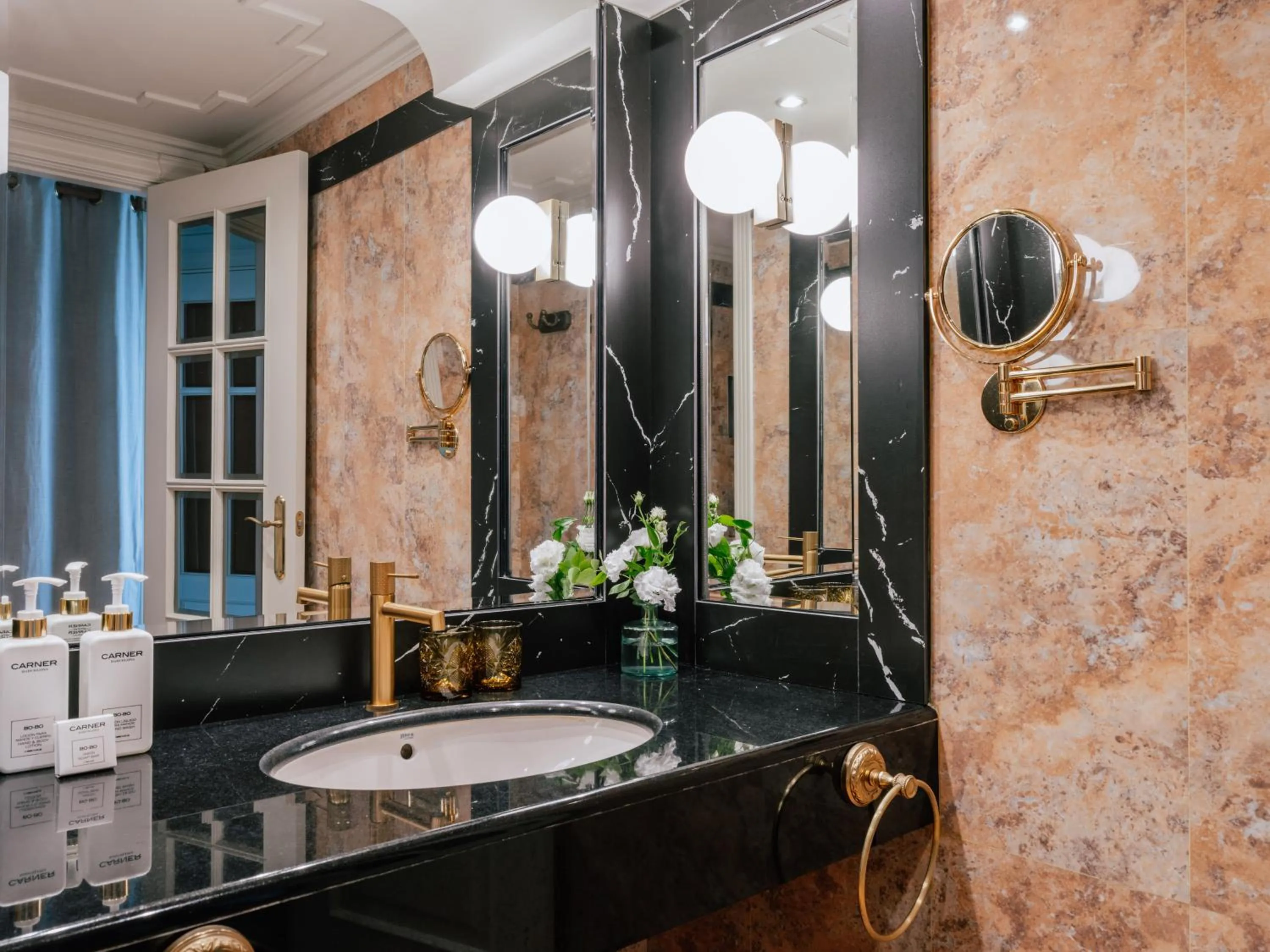 Bathroom in Hotel Victoria Gran Meliá