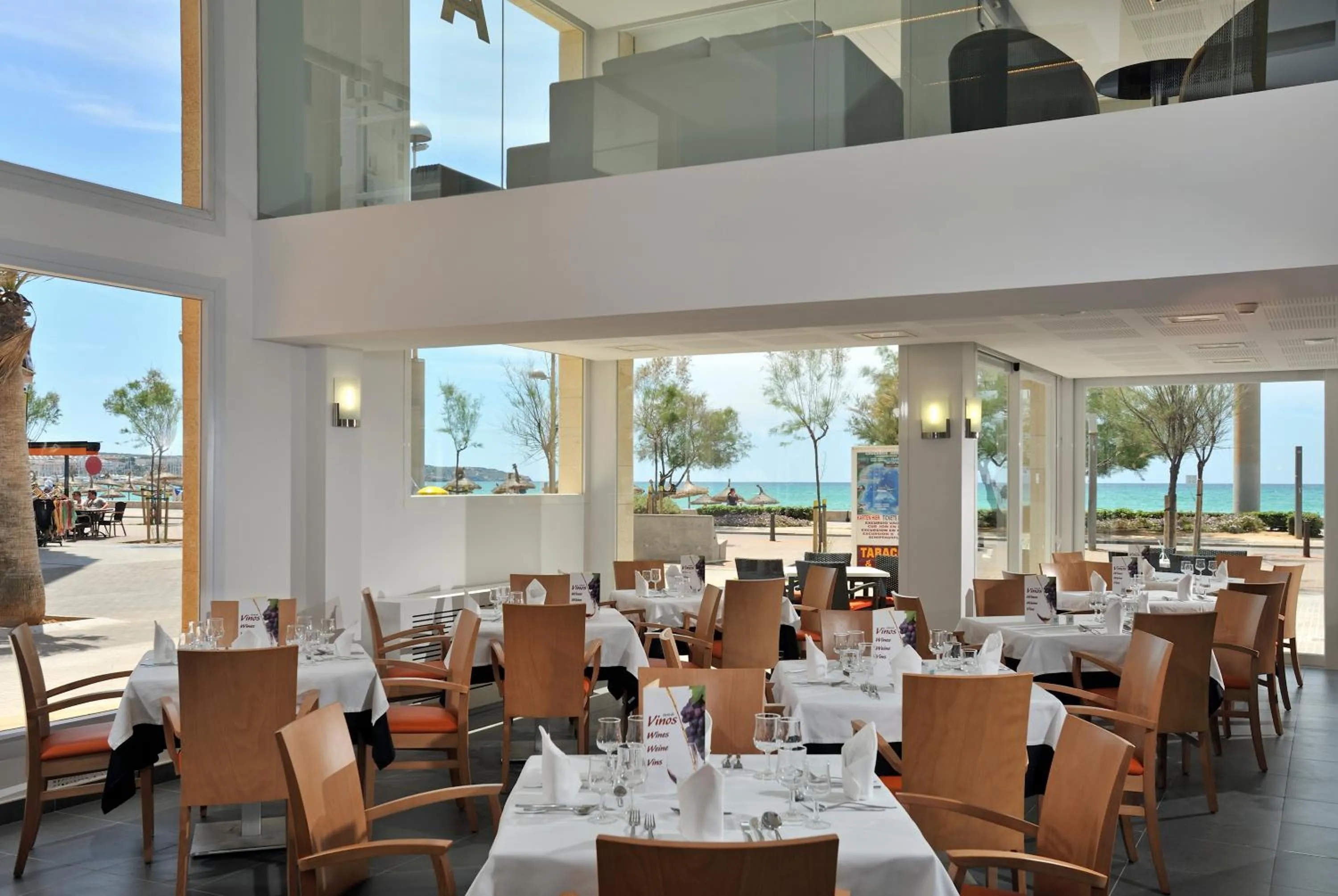 Restaurant/places to eat in Hotel Hispania