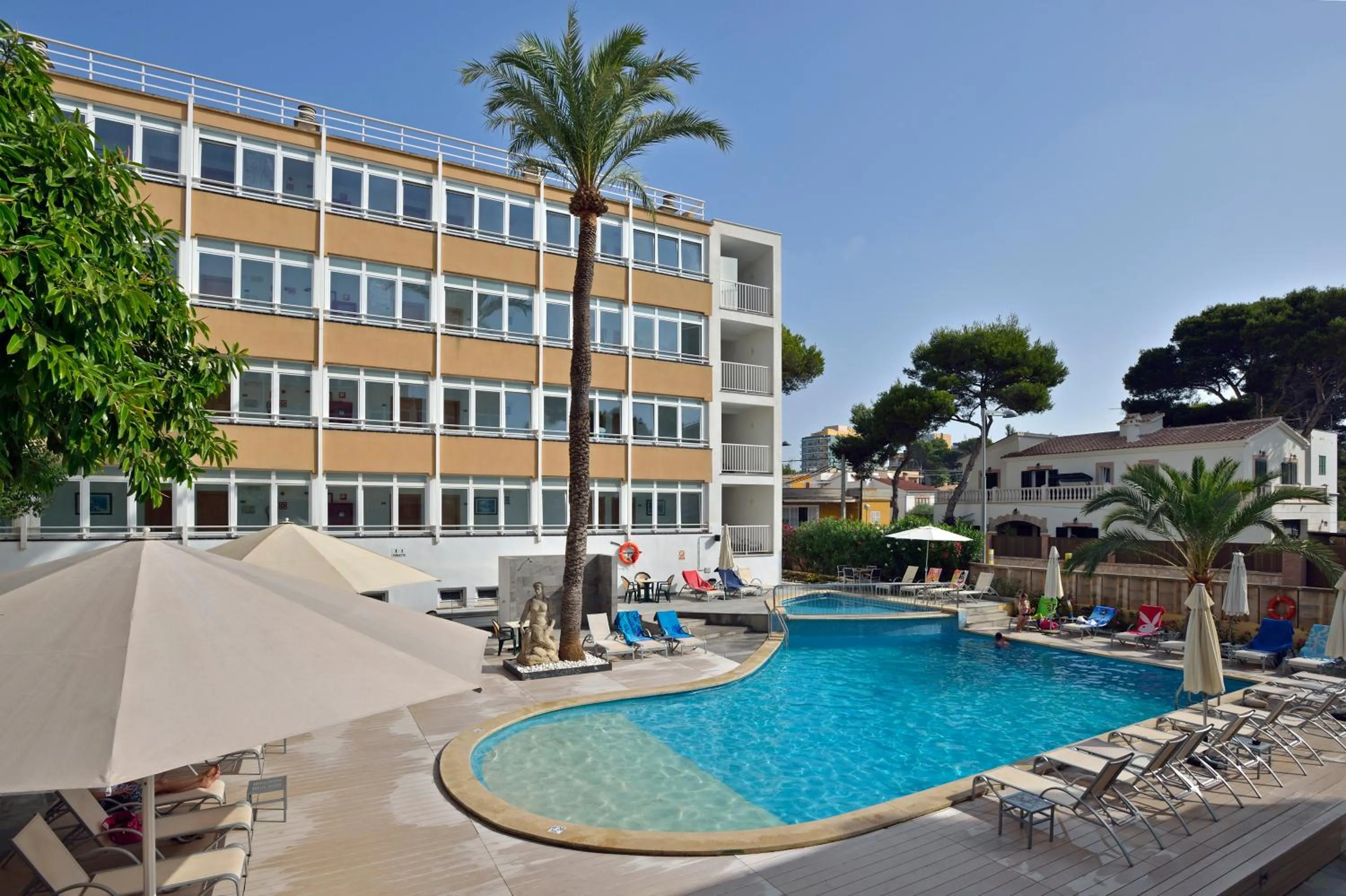 Property building in Hotel Hispania