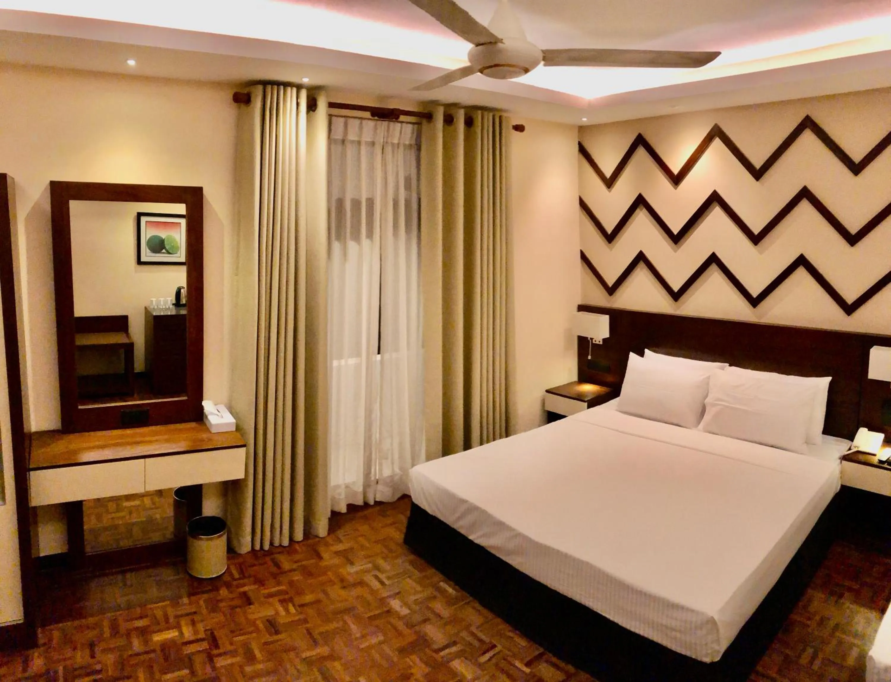 Bed in Tropic Inn - Mount Lavinia
