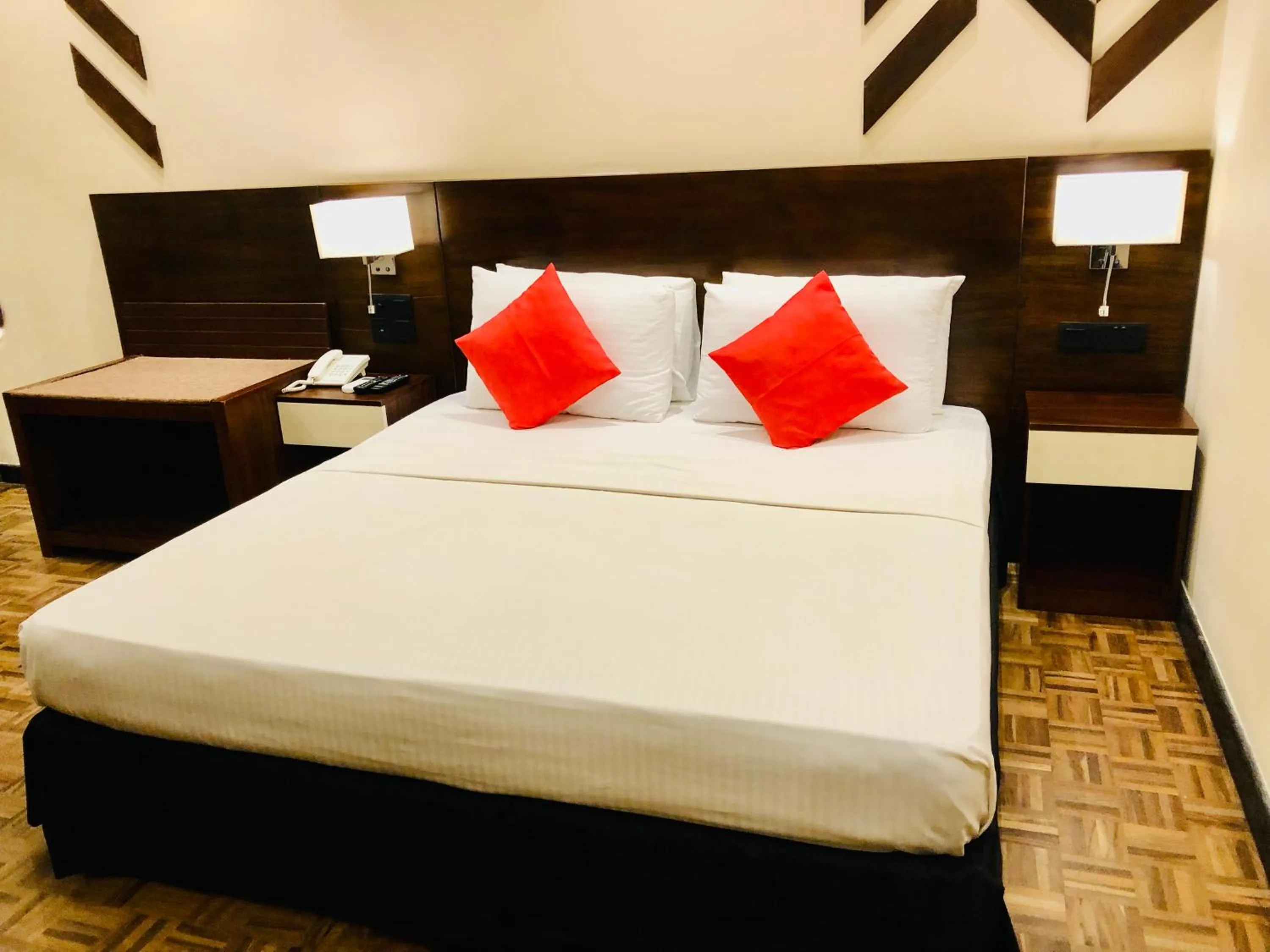Bed in Tropic Inn - Mount Lavinia