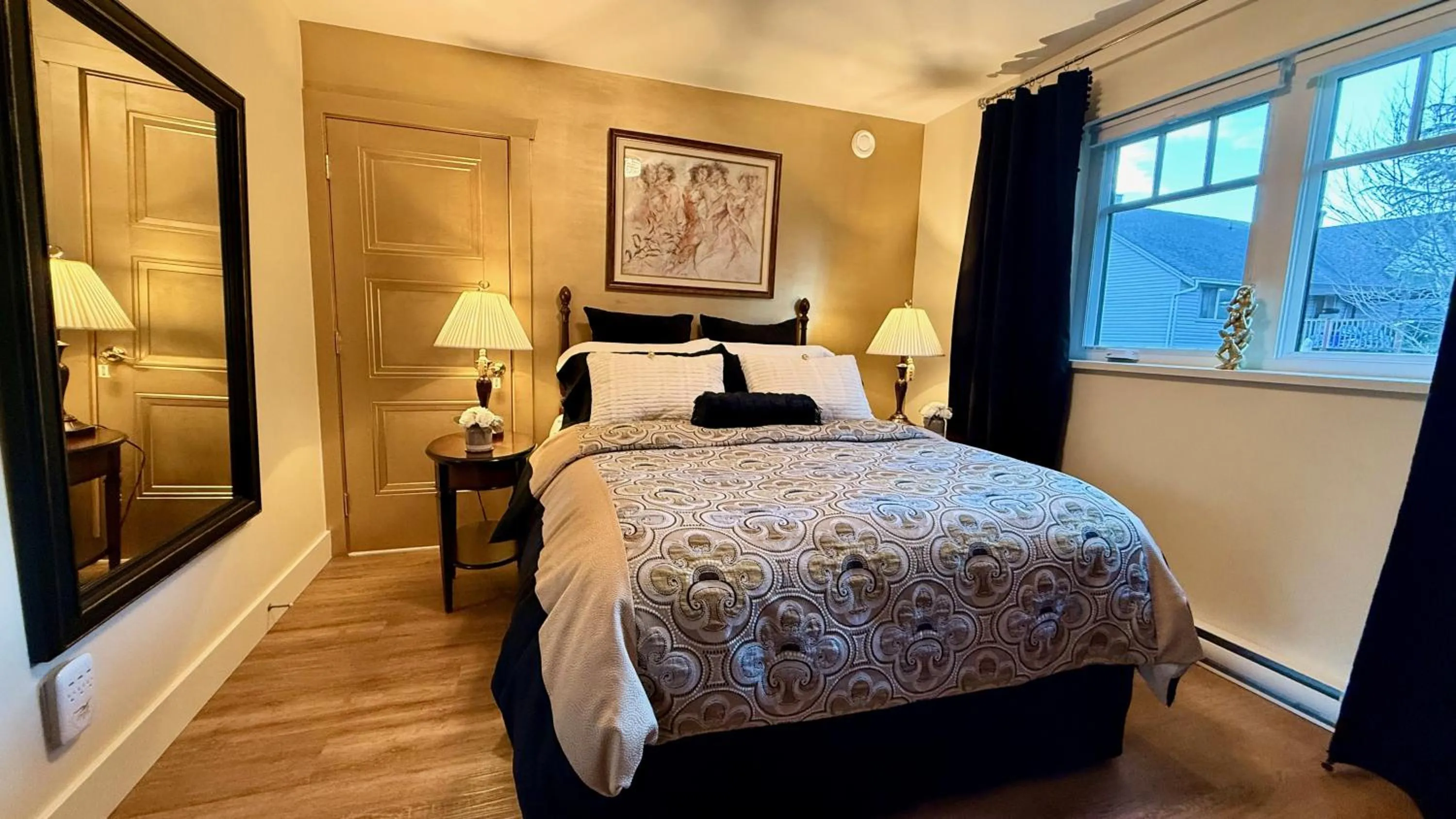 Bedroom, Bed in Seagull Studio Vacation Suite