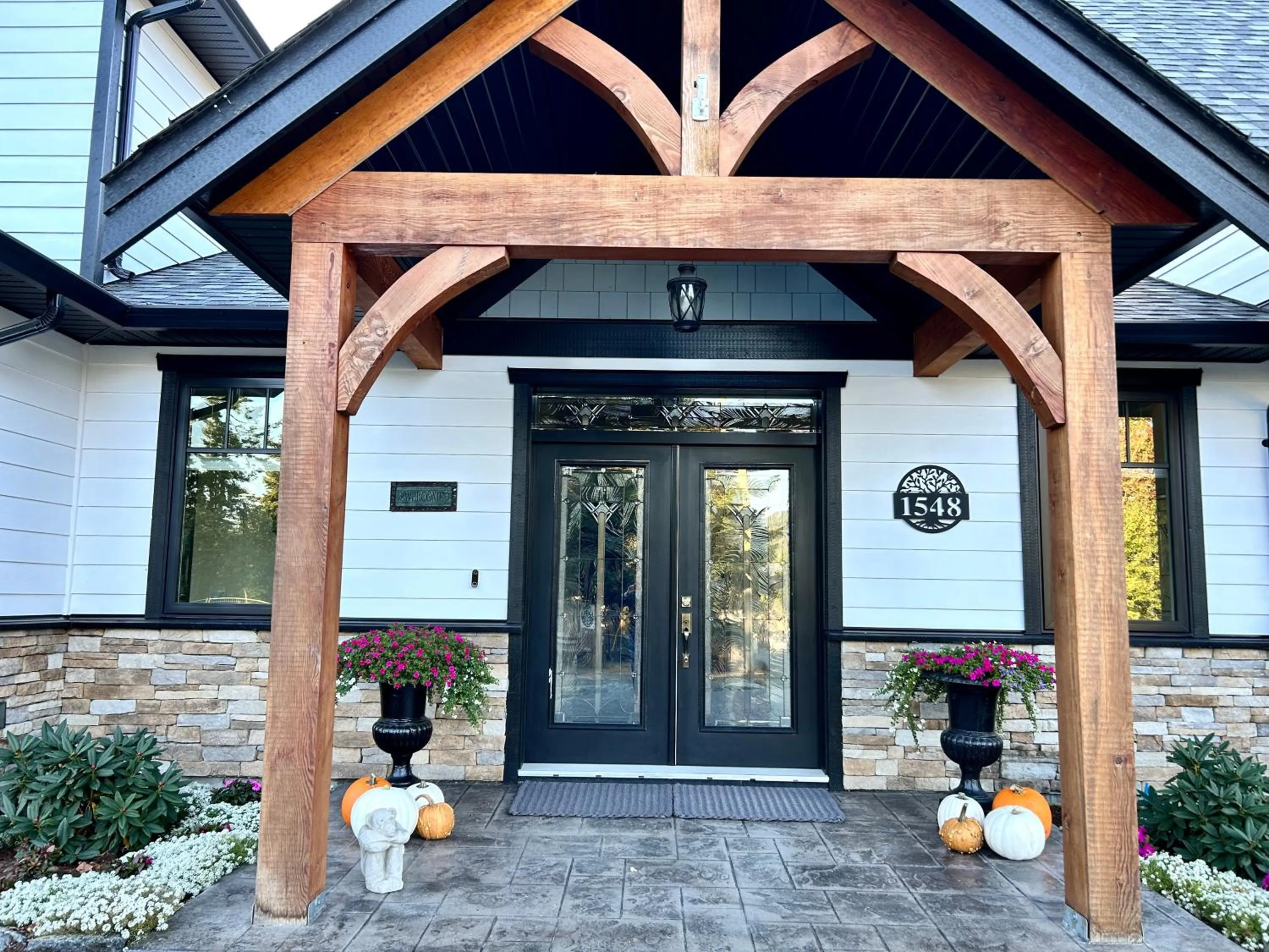 Property building in Seagull Studio Vacation Suite