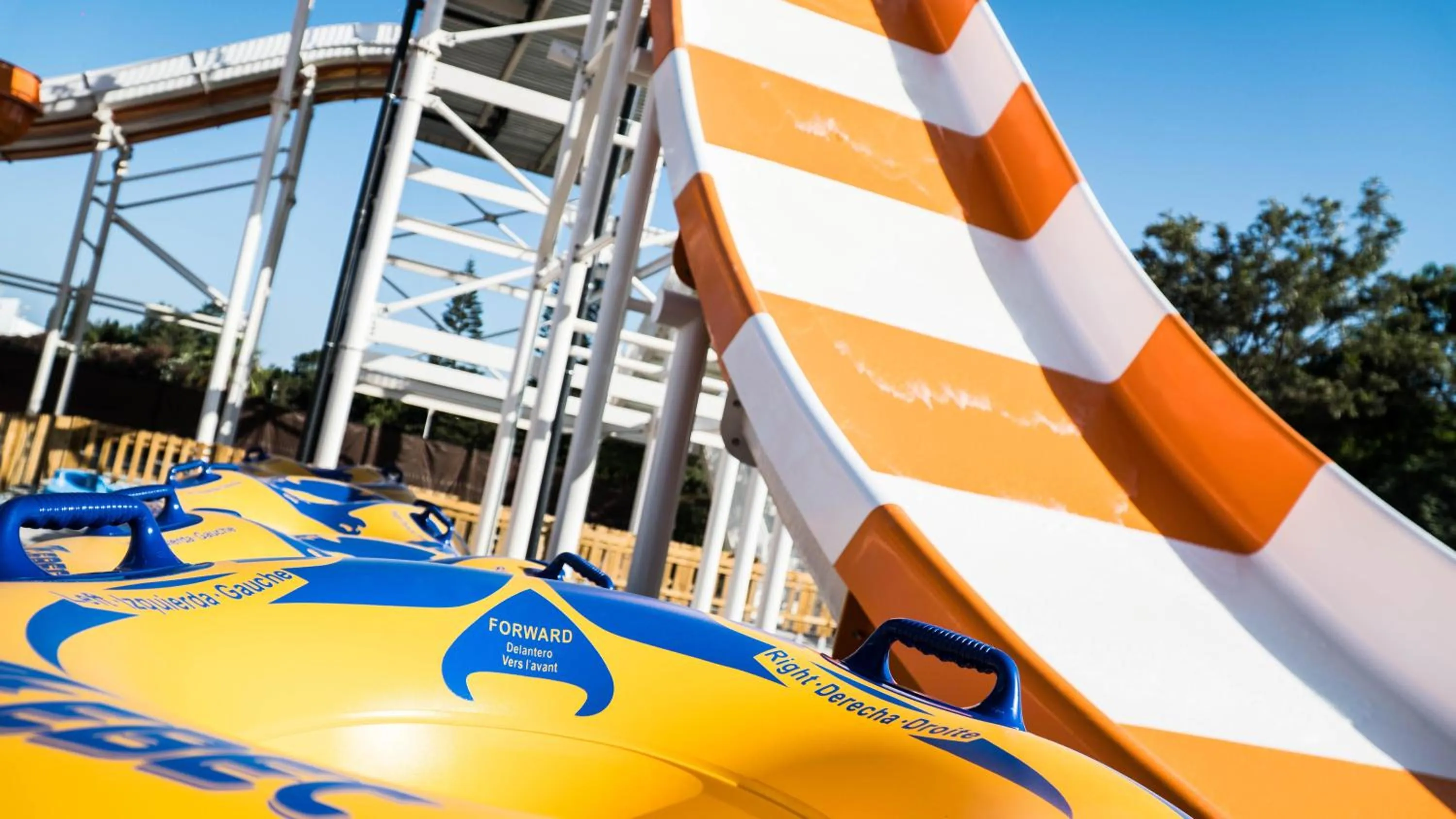 Swimming pool in ALEGRIA Costa Ballena Aquafun