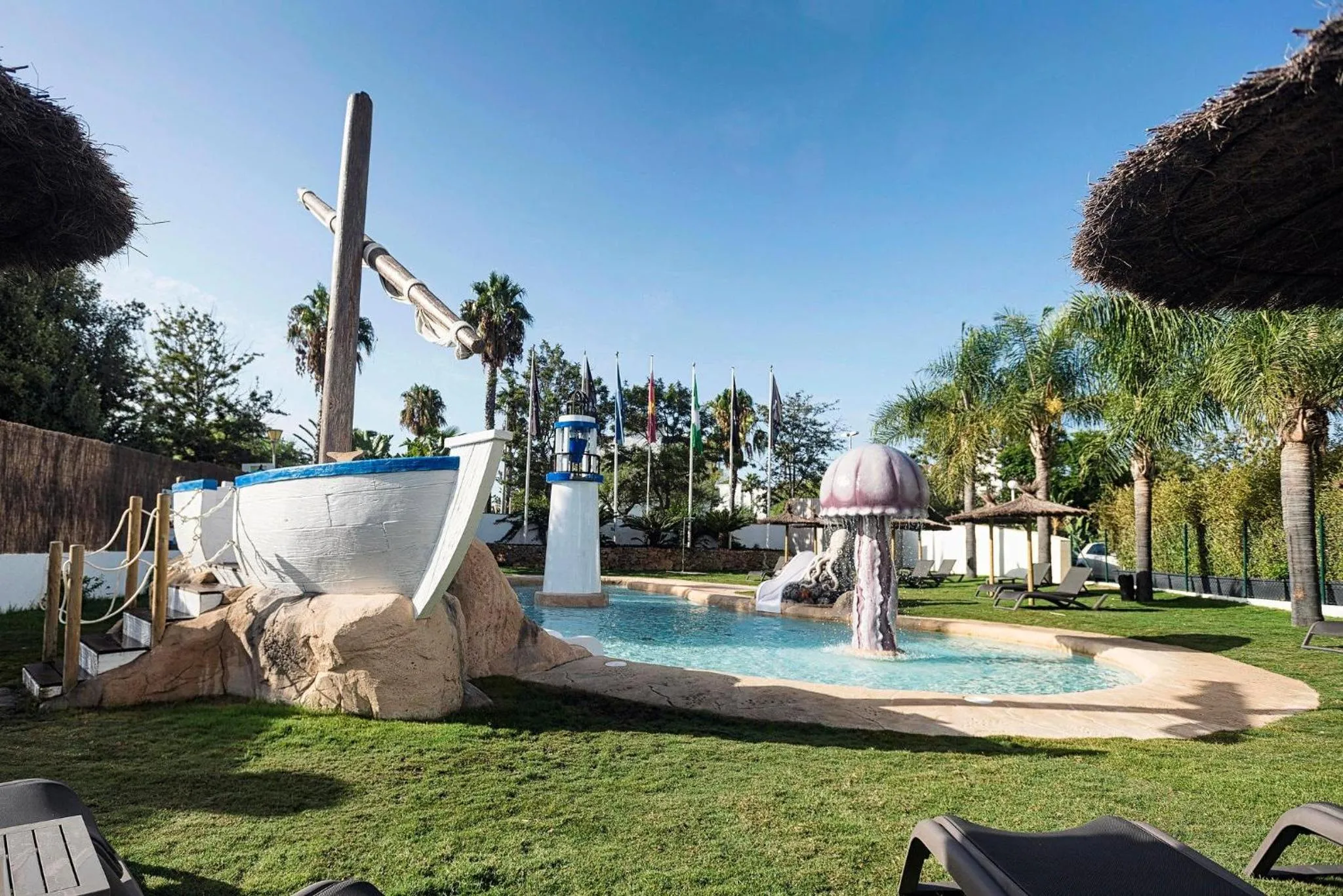 Swimming pool in ALEGRIA Costa Ballena Aquafun