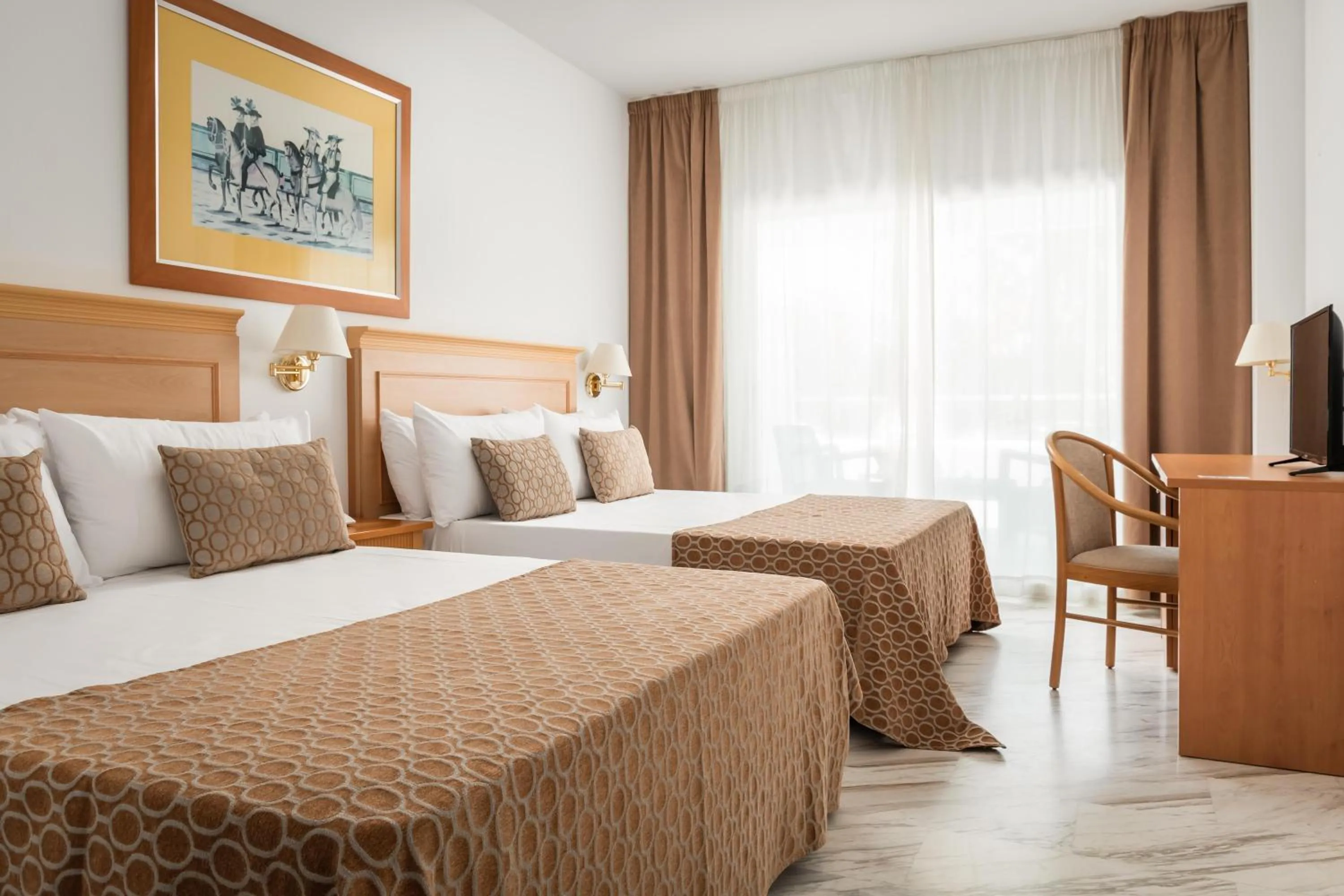 Photo of the whole room, Bed in ALEGRIA Costa Ballena Aquafun