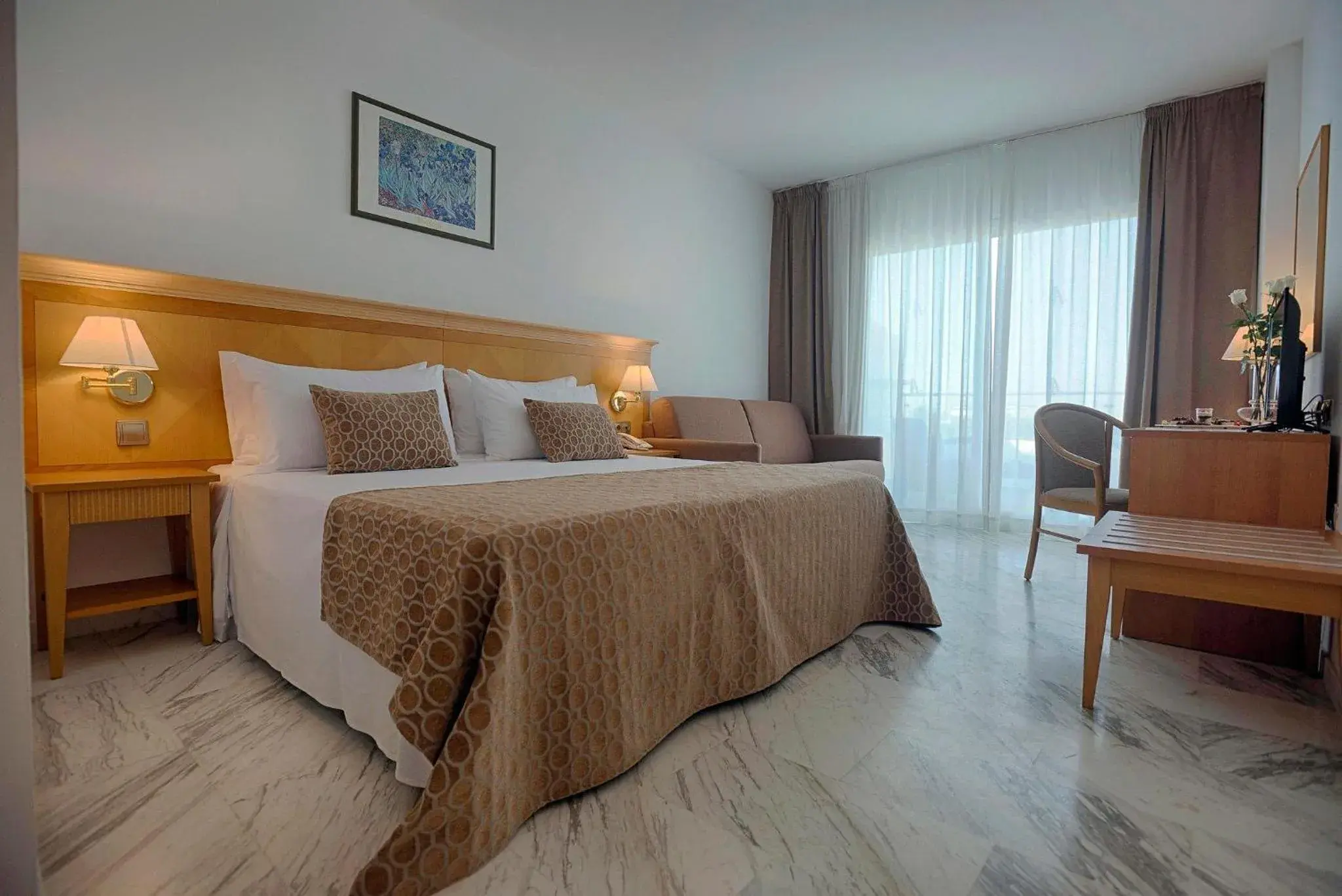 Double Room with Extra Bed (2 Adults + 1 Child) in ALEGRIA Costa Ballena Aquafun & Spa Double Room with Extra Bed (2 Adults + 1 Child) in ALEGRIA Costa Ballena Aquafun & Spa