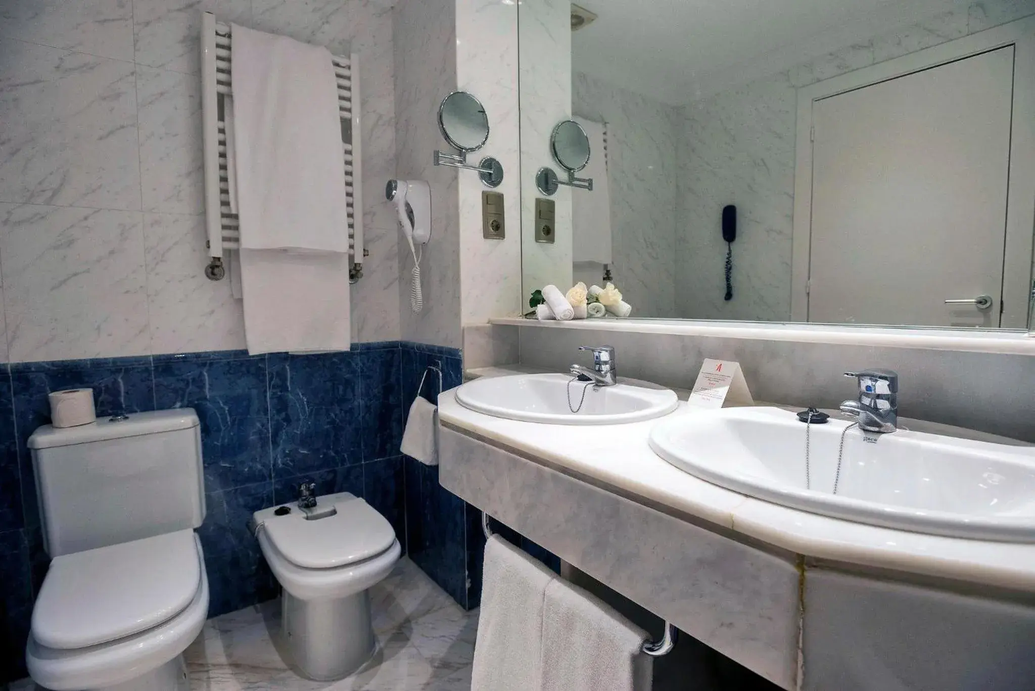 Double Room with Extra Bed (2 Adults + 1 Child) in ALEGRIA Costa Ballena Aquafun & Spa Double Room with Extra Bed (2 Adults + 1 Child) in ALEGRIA Costa Ballena Aquafun & Spa