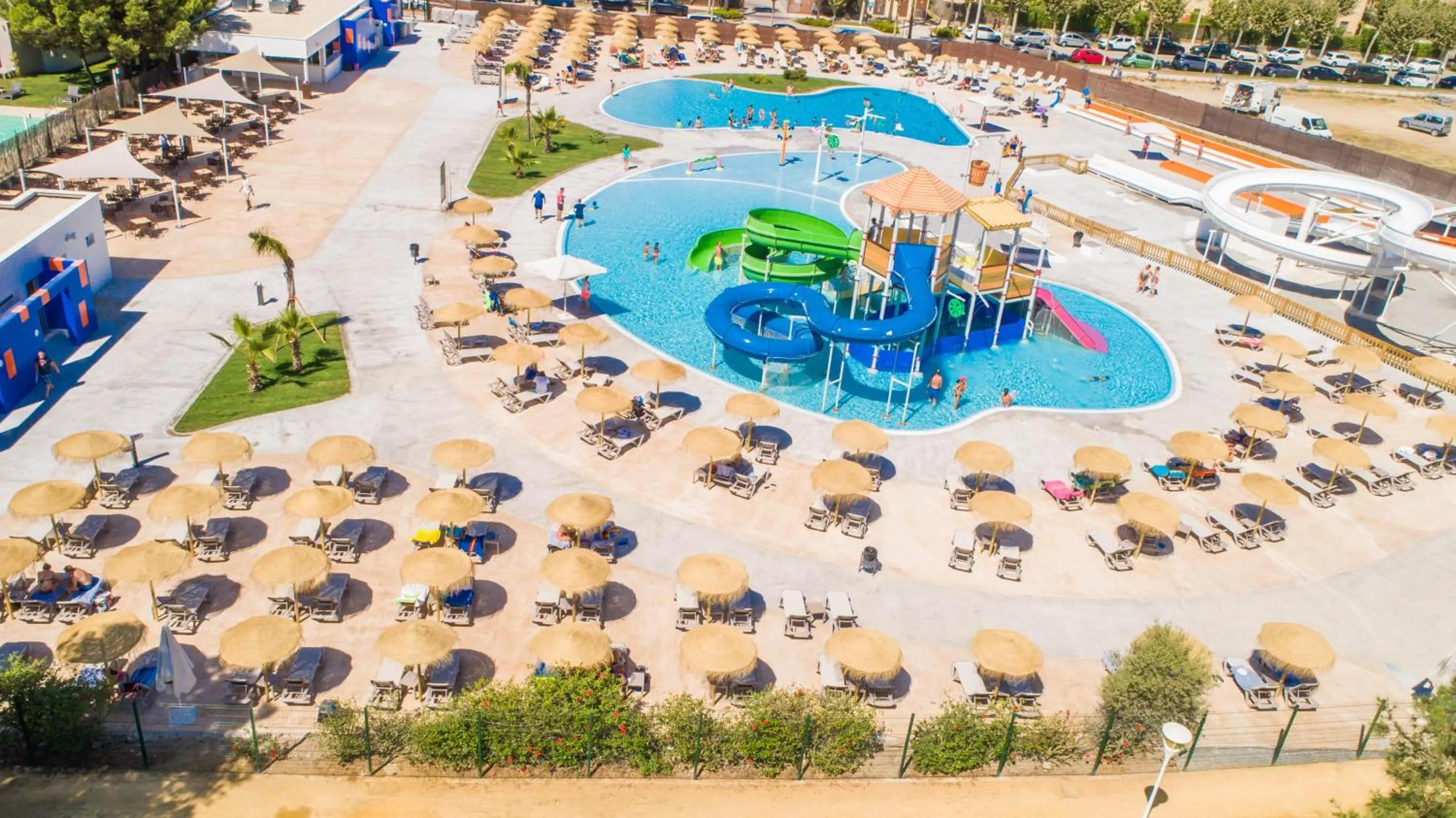 Swimming pool in ALEGRIA Costa Ballena Aquafun