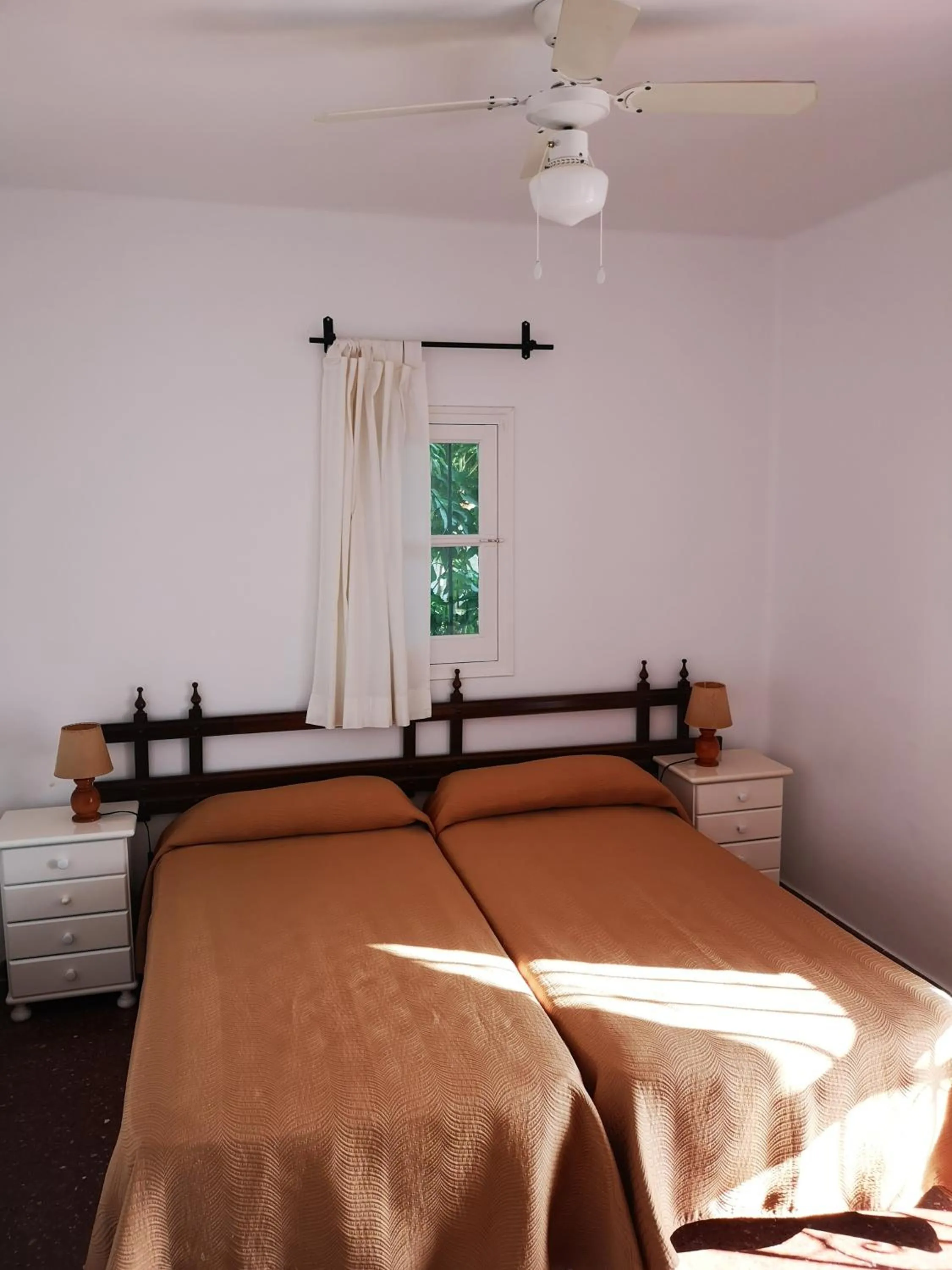 Bed in El Capistrano