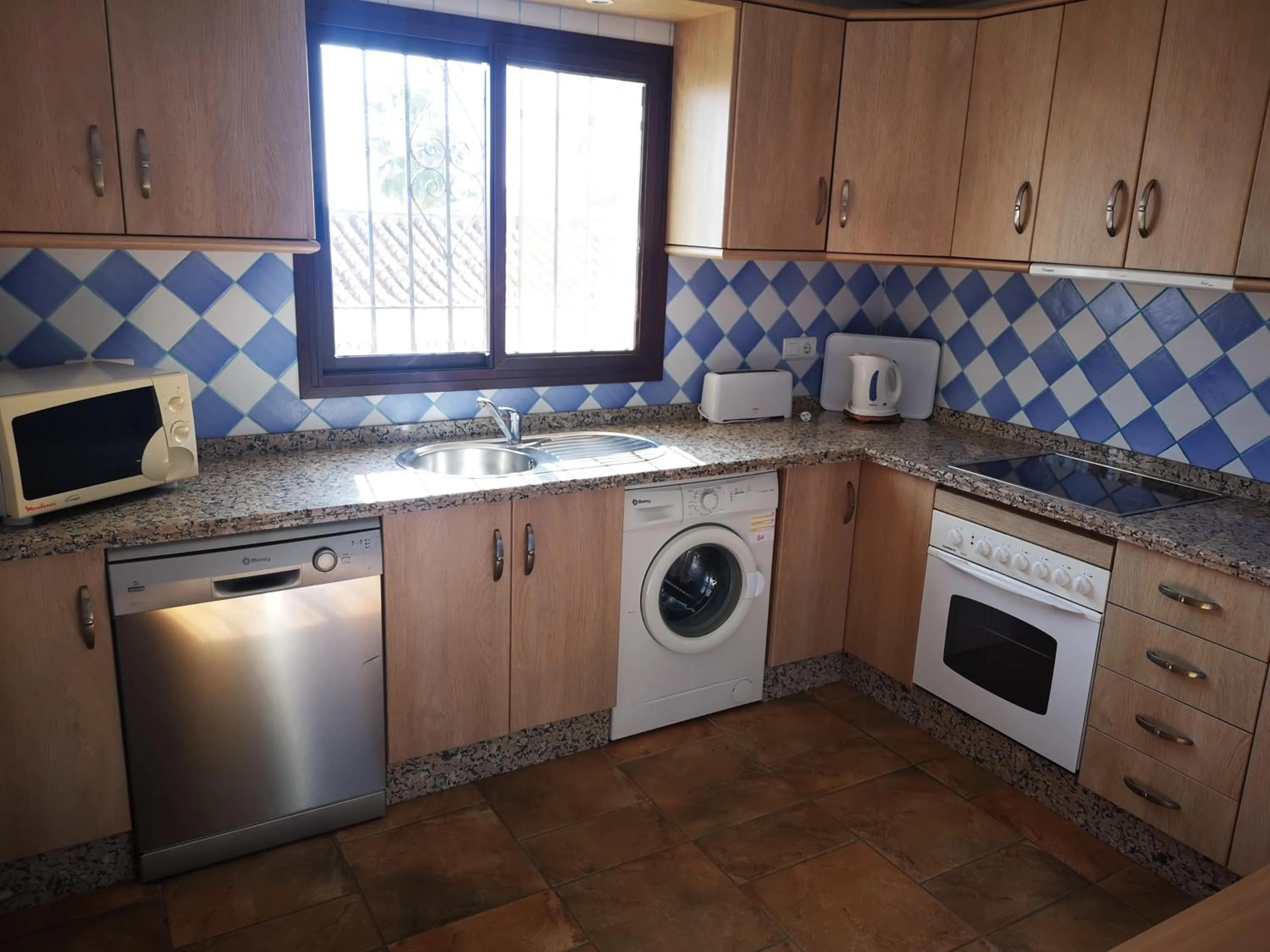 Kitchen or kitchenette in El Capistrano