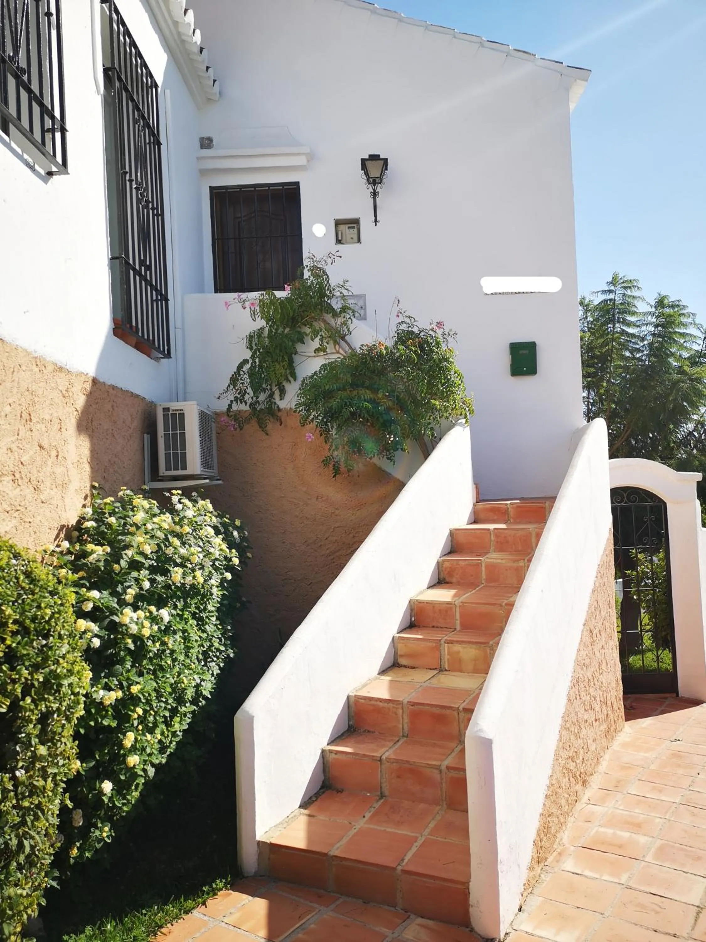 Facade/entrance in El Capistrano