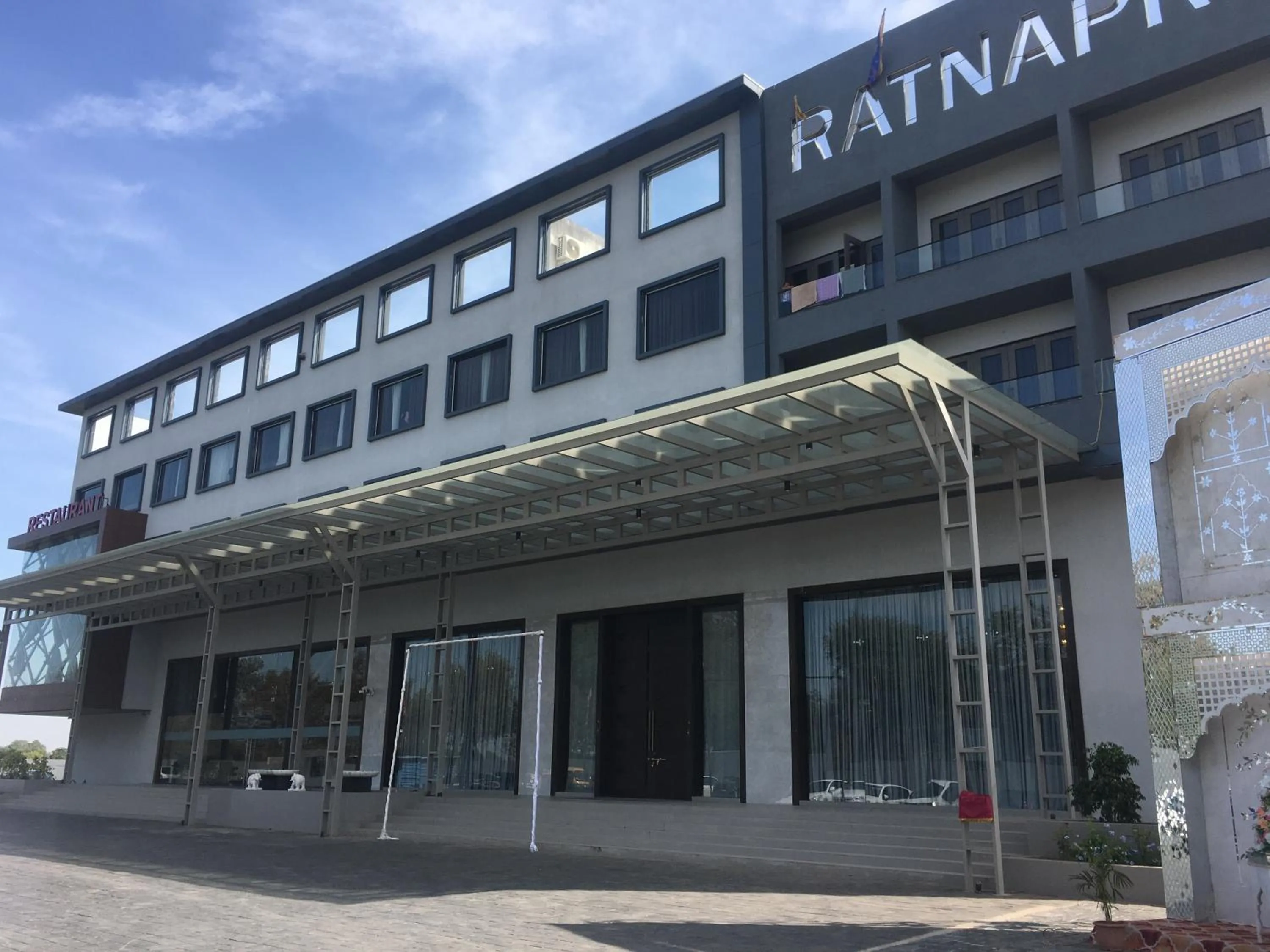 Property building in Ratnapriya hotel and resort