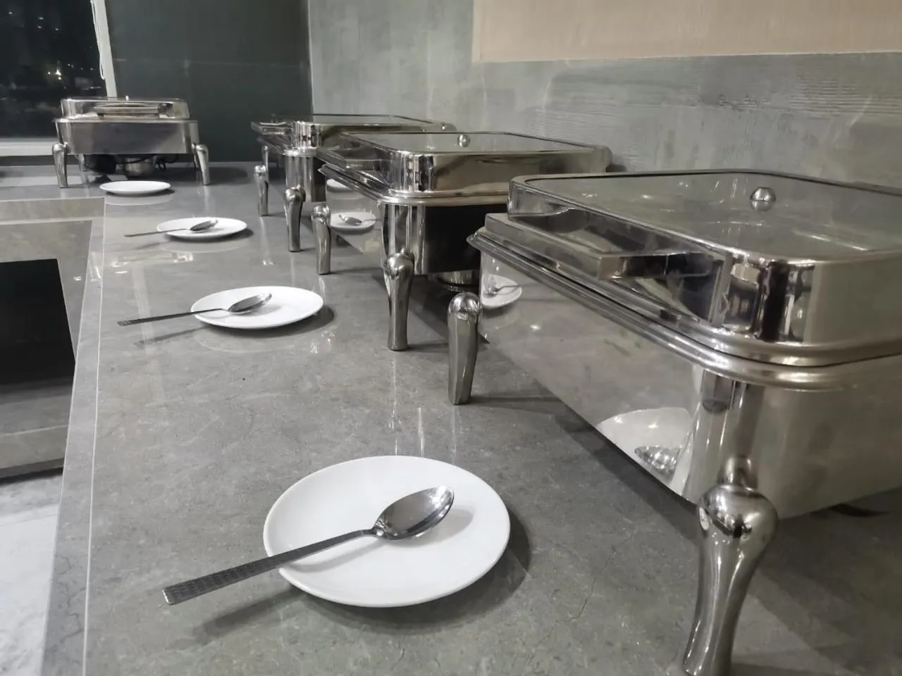 Restaurant/places to eat in Ratnapriya hotel and resort