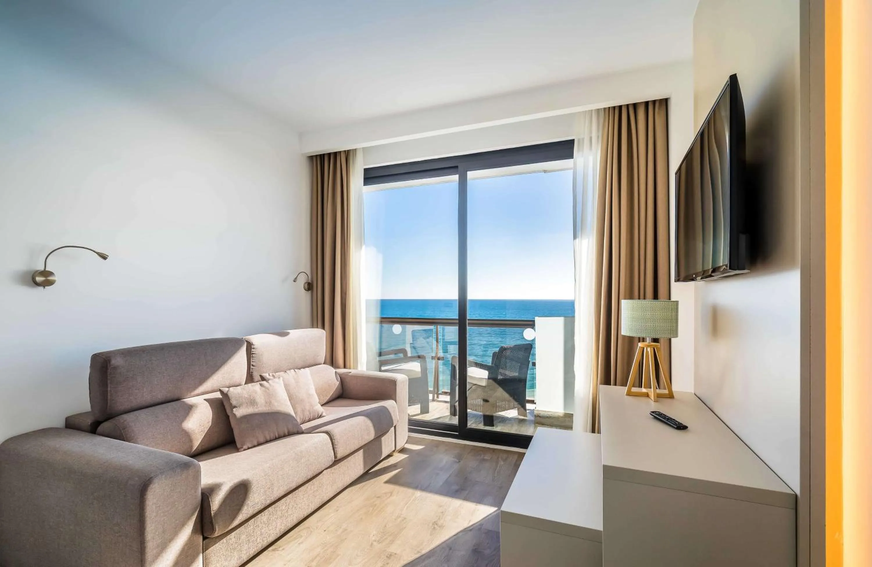 Photo of the whole room in Occidental Fuengirola