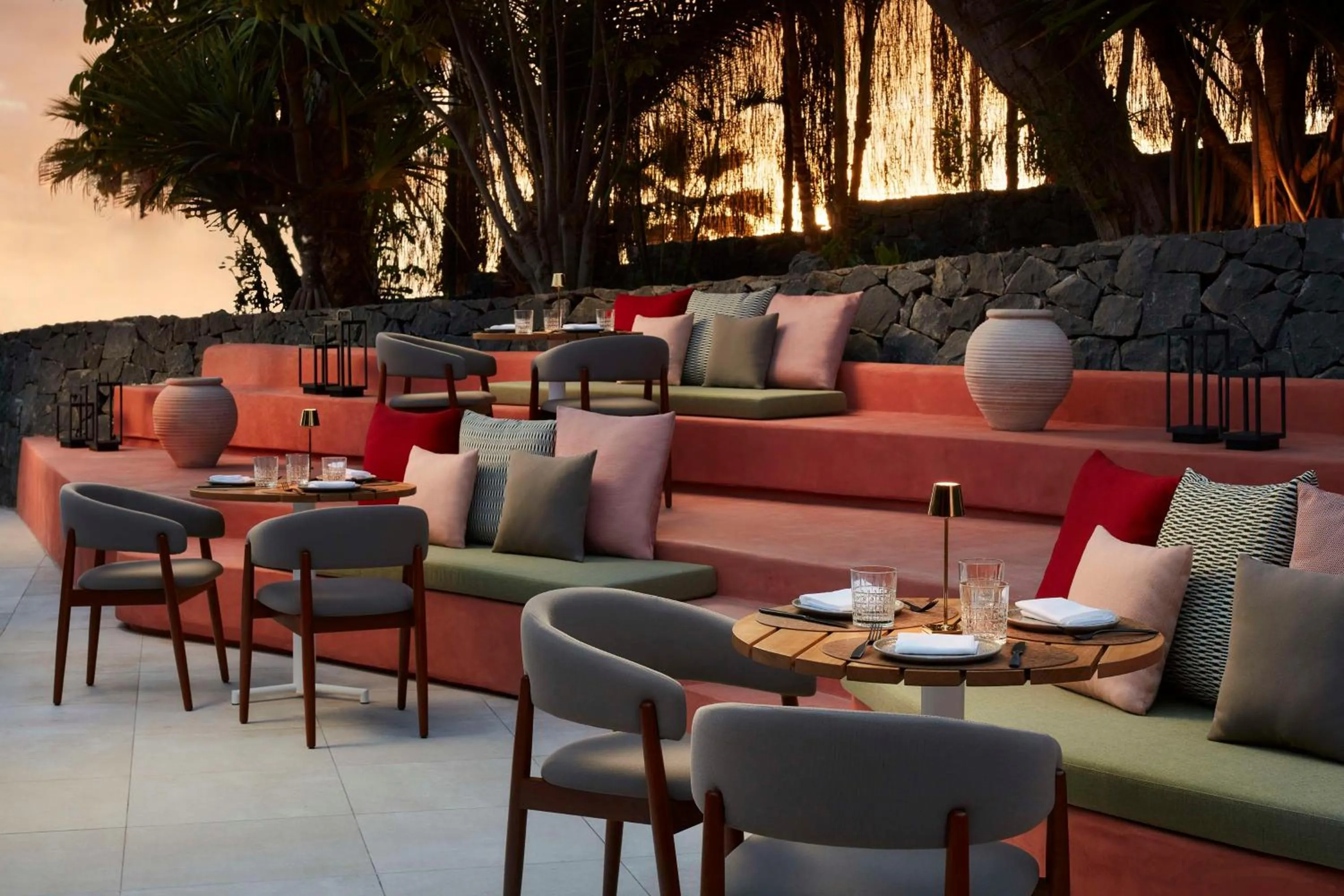 Restaurant/places to eat in Tivoli La Caleta Resort