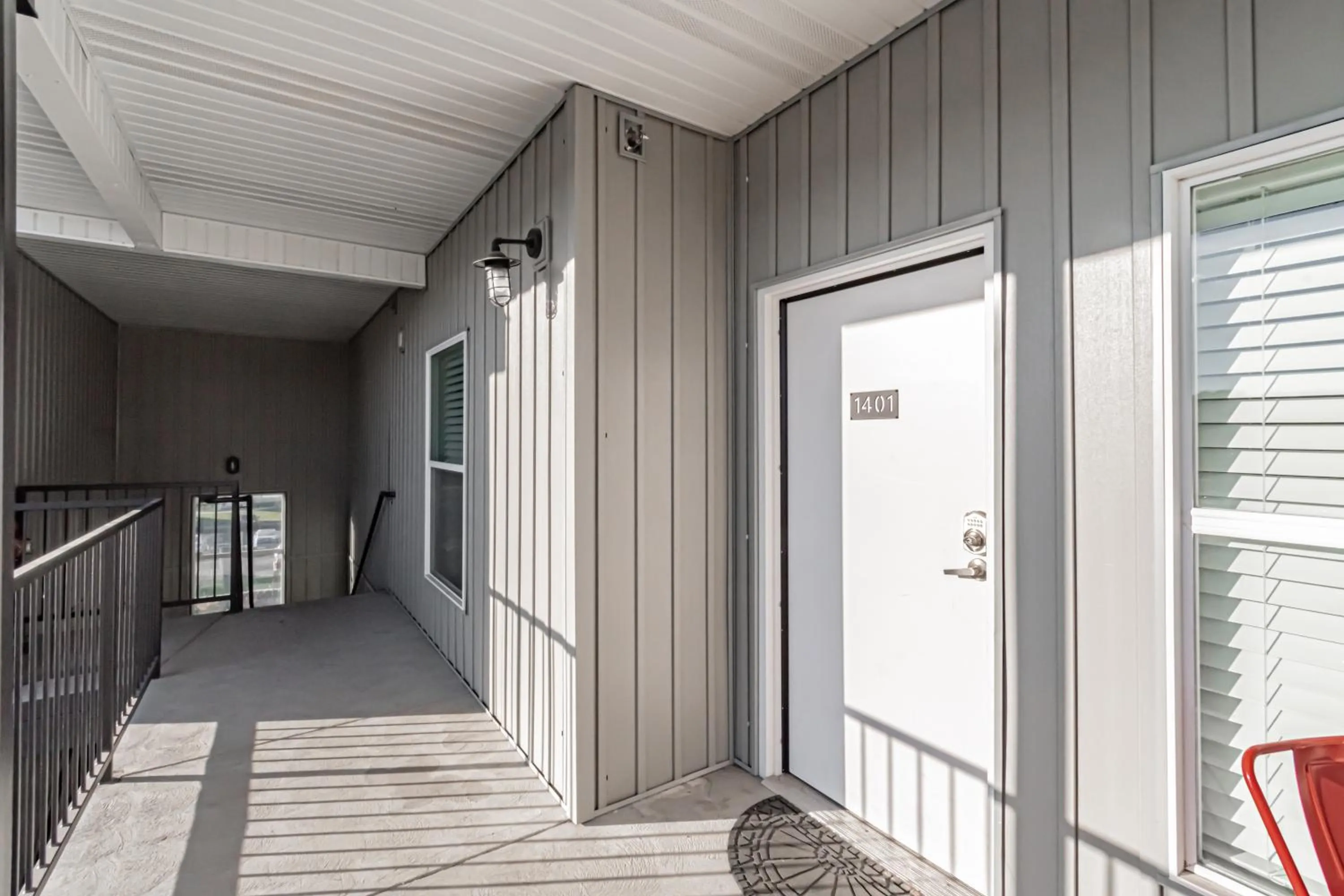 Day in Bringham's Mill Apartments Perfect for Groups Full Kitchen Gym and Free Parking