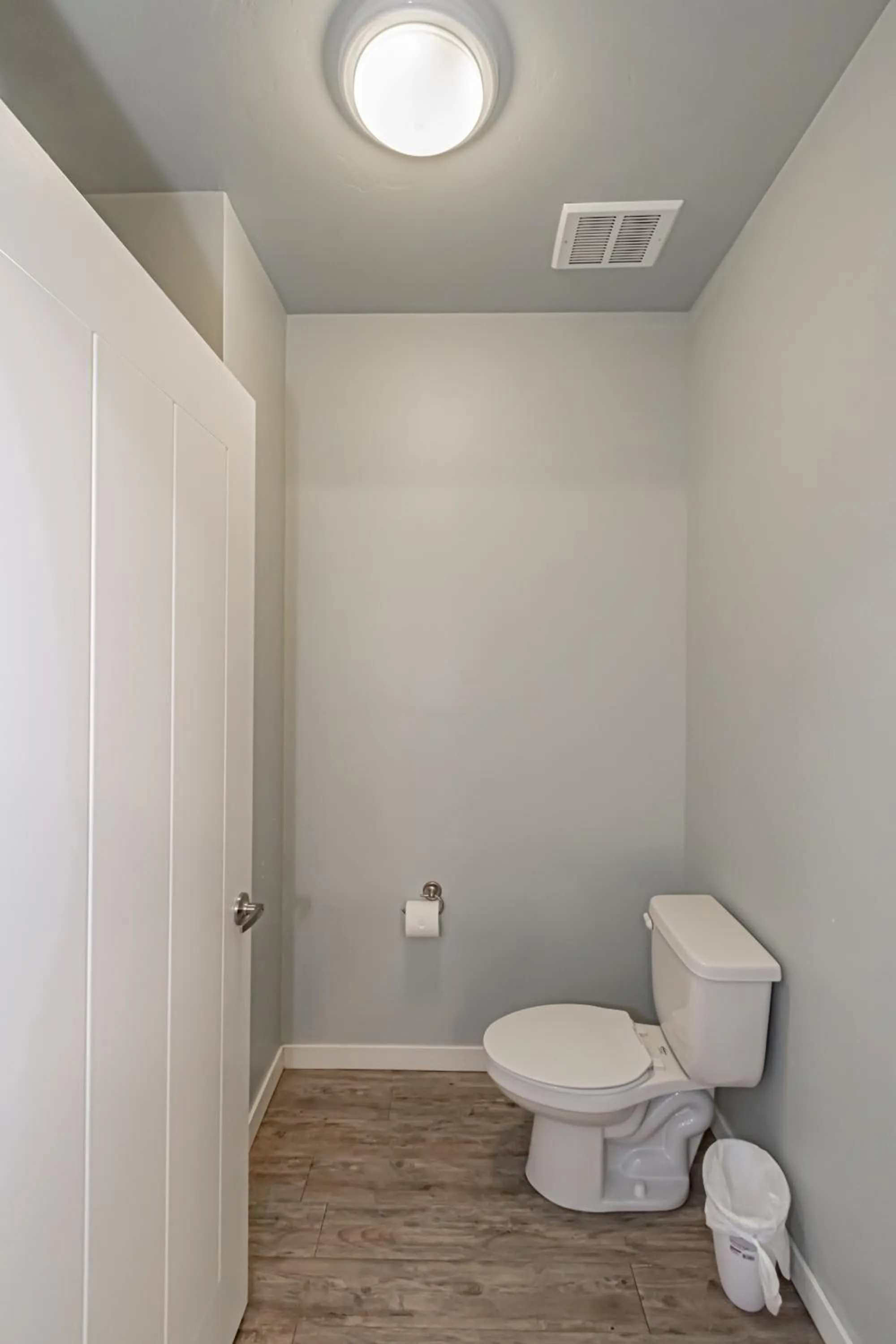 Bathroom in Bringham's Mill Apartments Perfect for Groups Full Kitchen Gym and Free Parking