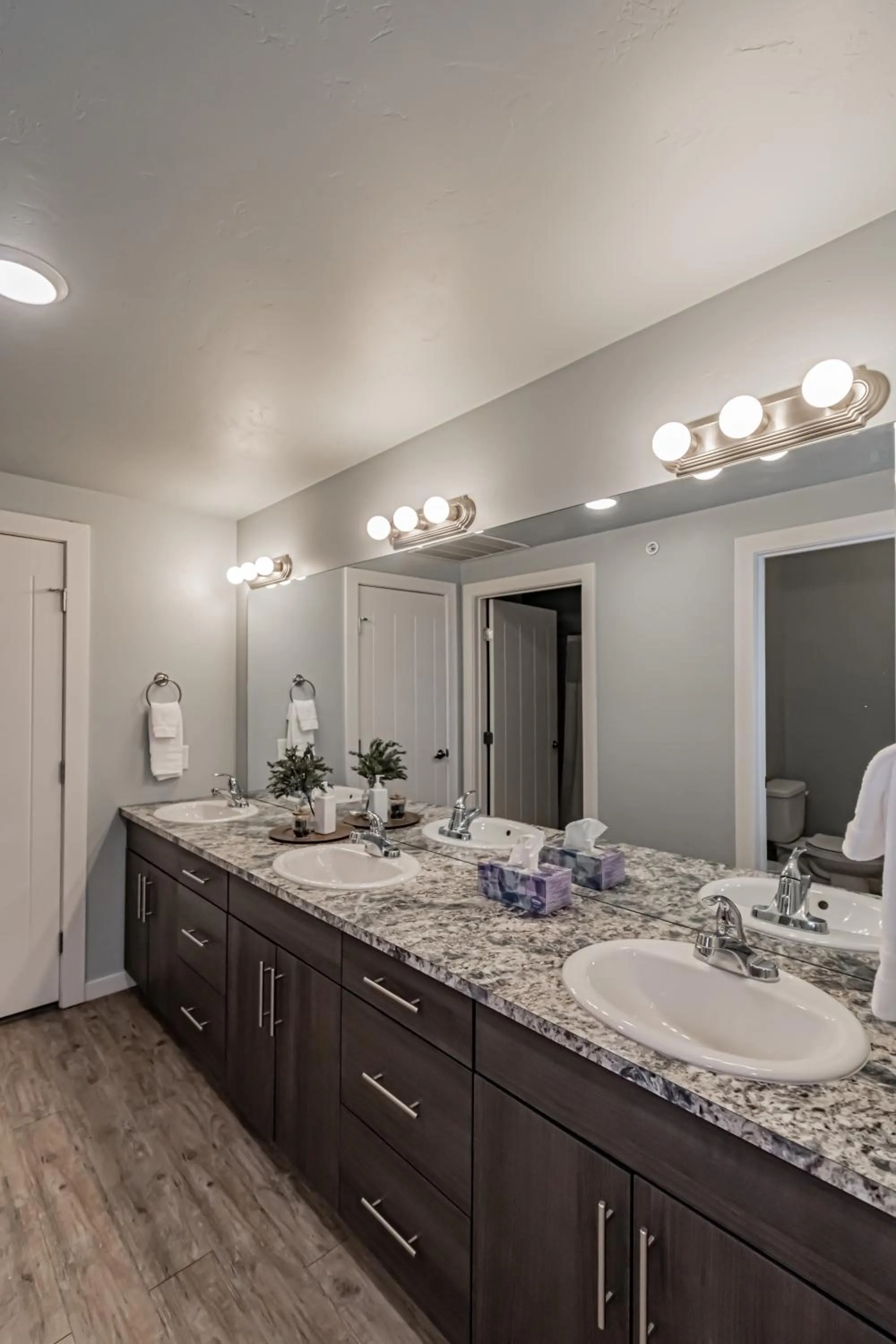 Bathroom in Bringham's Mill Apartments Perfect for Groups Full Kitchen Gym and Free Parking