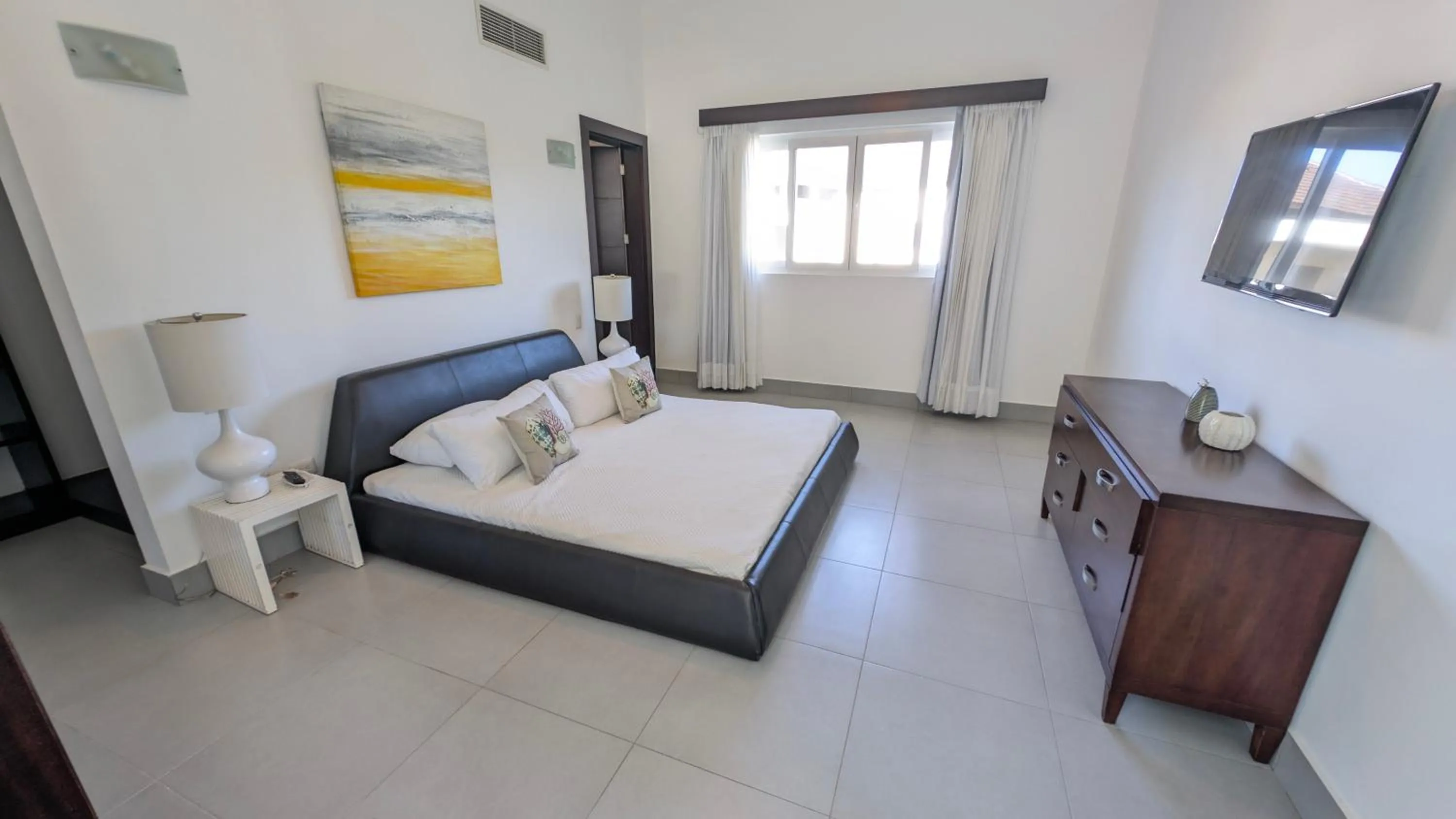 Deluxe King Suite in Peninsula Esmeralda Luxury Hotel & Villas