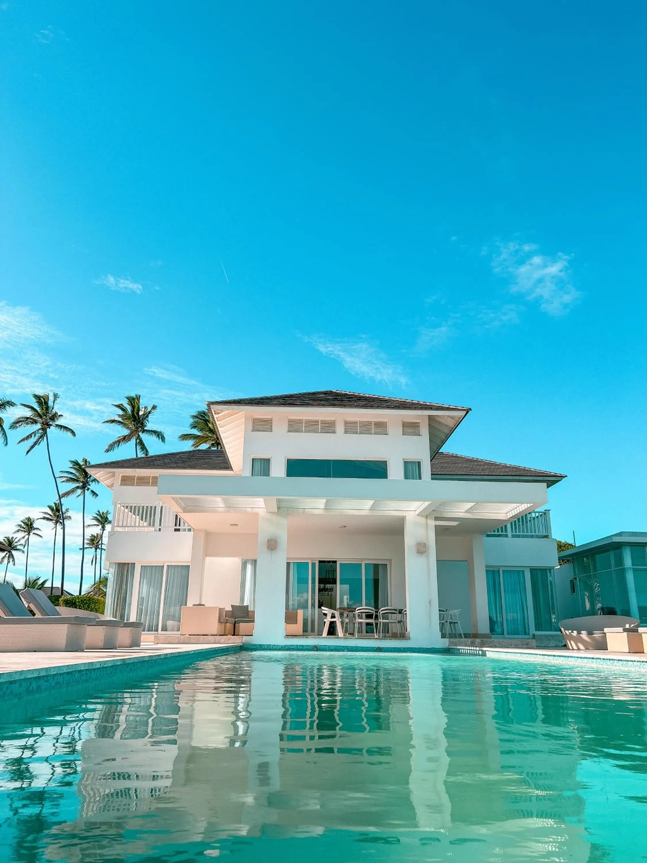Pearl Six Bedroom Villa in Peninsula Esmeralda Luxury Hotel & Villas