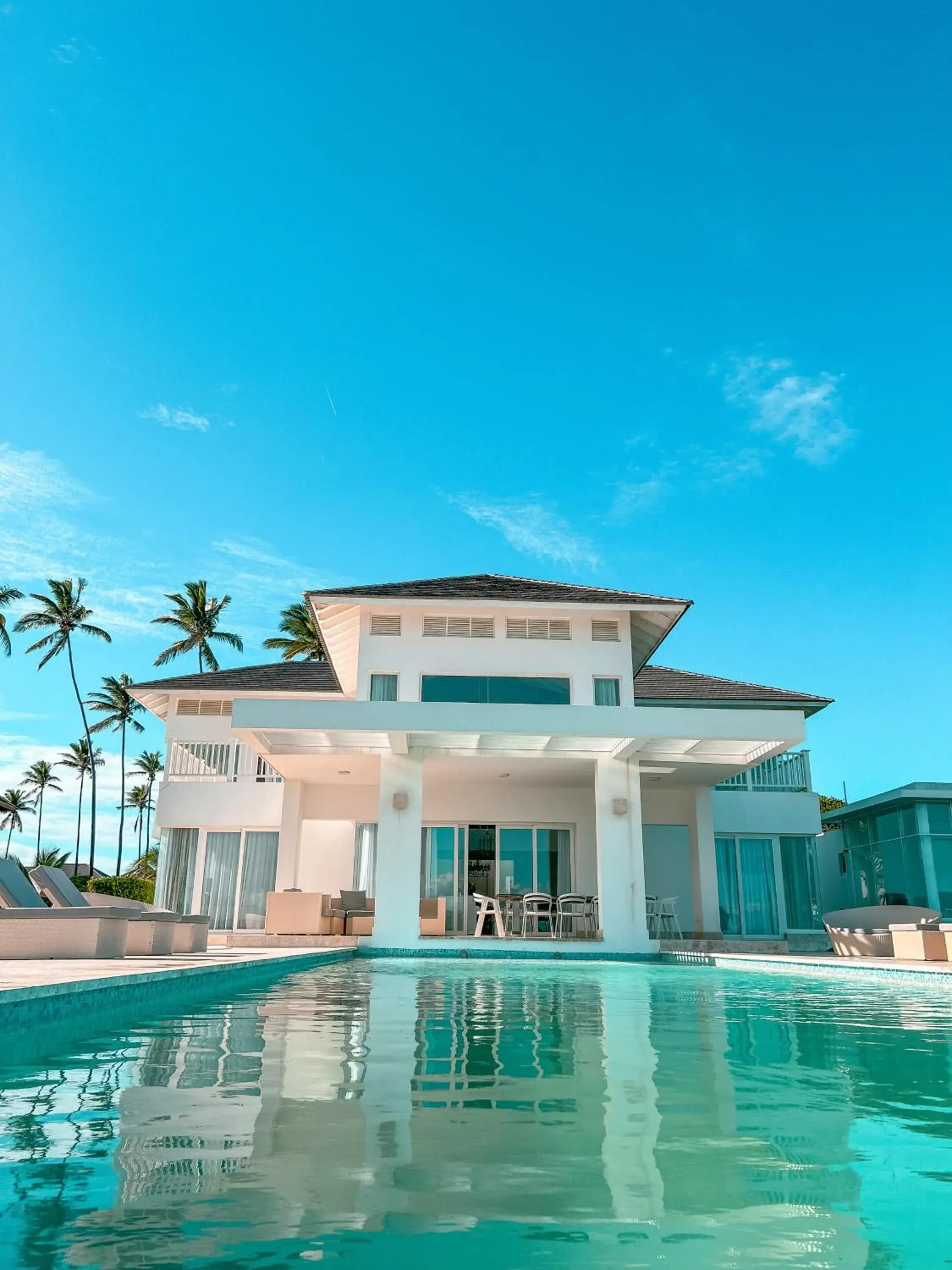 Pearl Six Bedroom Villa in Peninsula Esmeralda Luxury Hotel & Villas Pearl Six Bedroom Villa in Peninsula Esmeralda Luxury Hotel & Villas