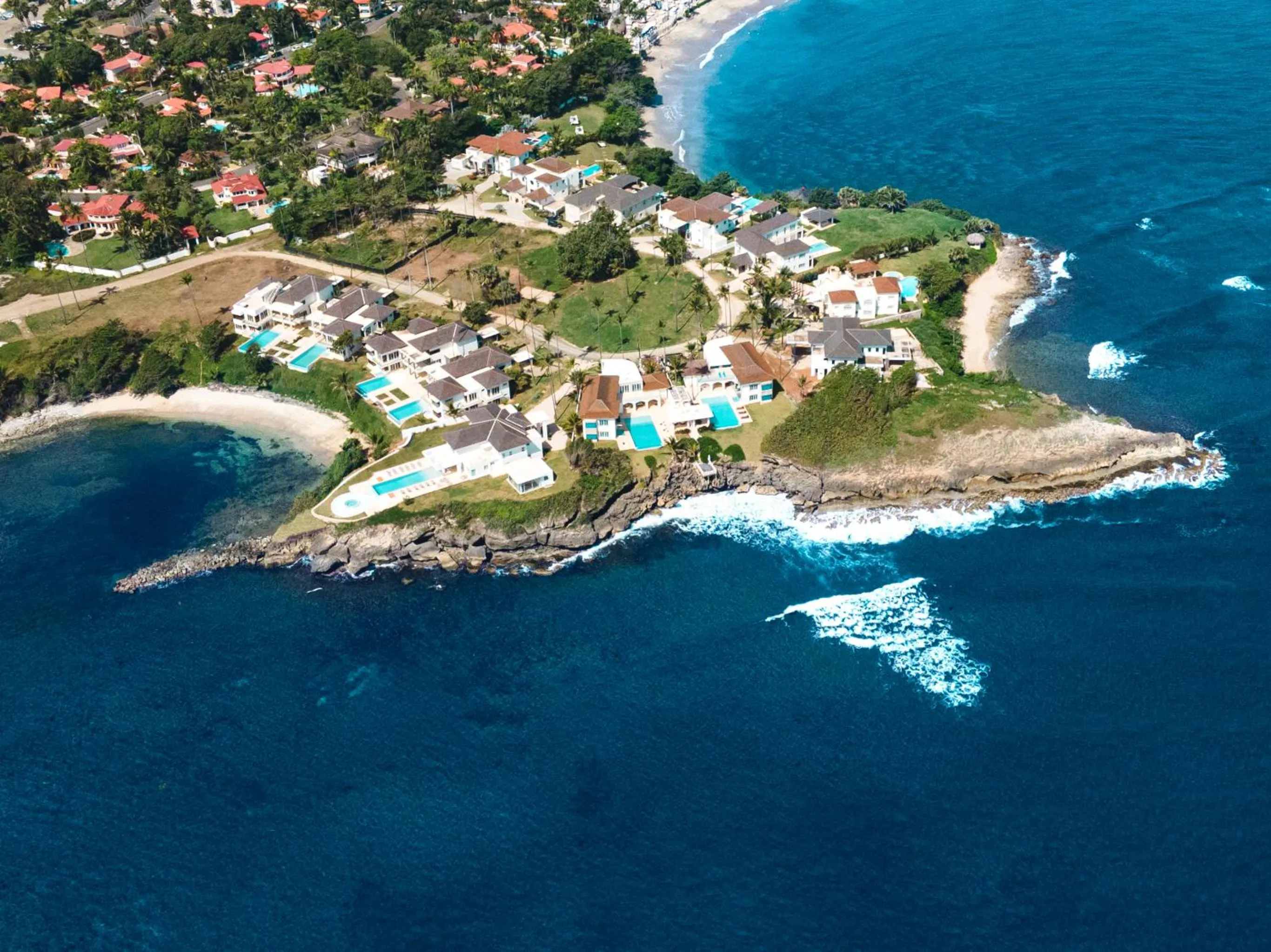 Peninsula Esmeralda Luxury Hotel & Villas