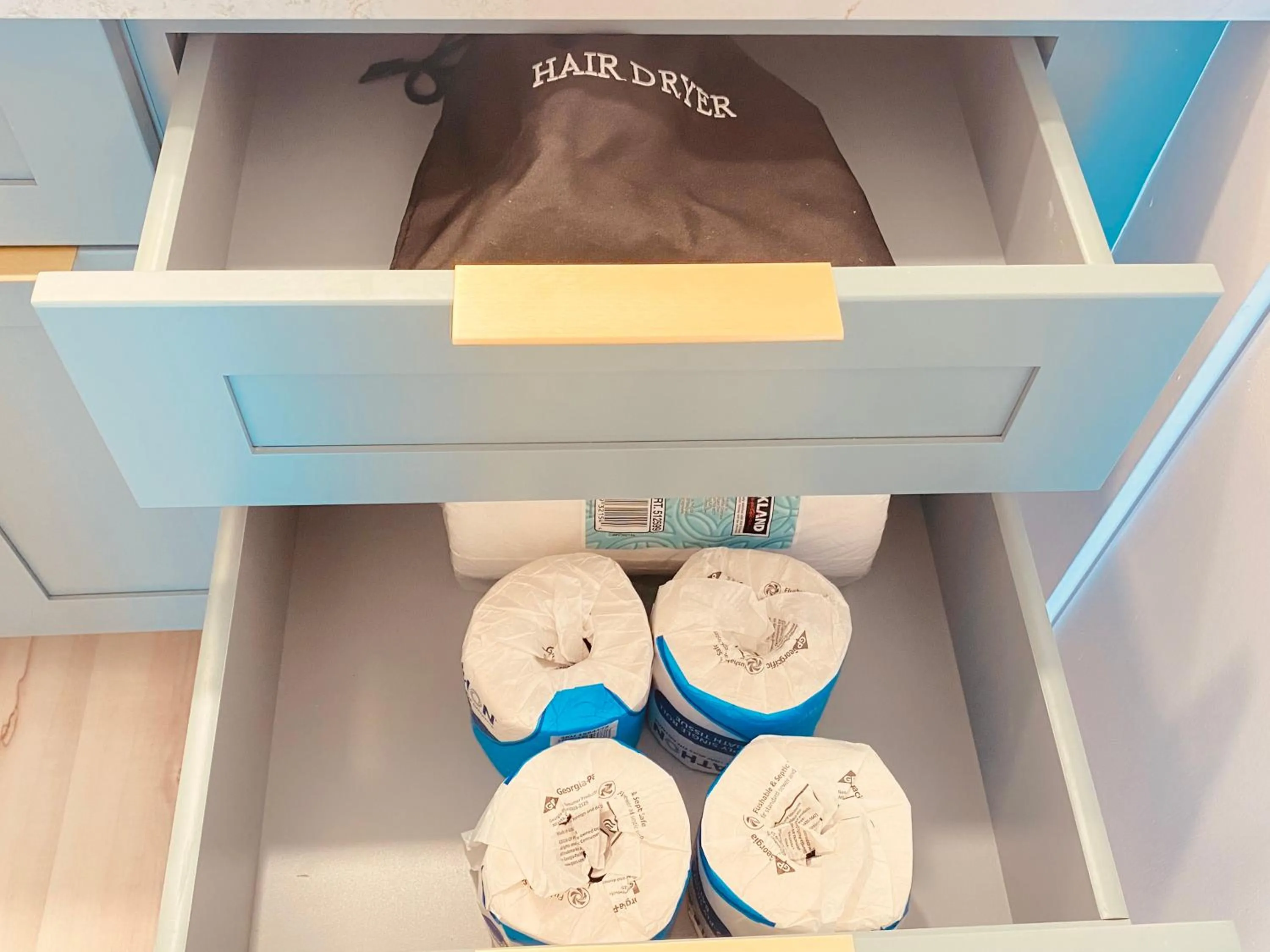 Newly renovated luxury, modern style Waikiki Sunset Hotel Ocean view Freeparking