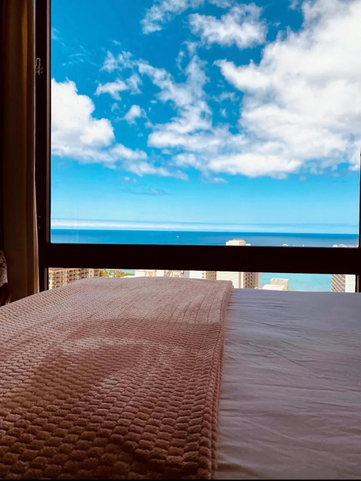 Newly renovated luxury, modern style Waikiki Sunset Hotel Ocean view Freeparking