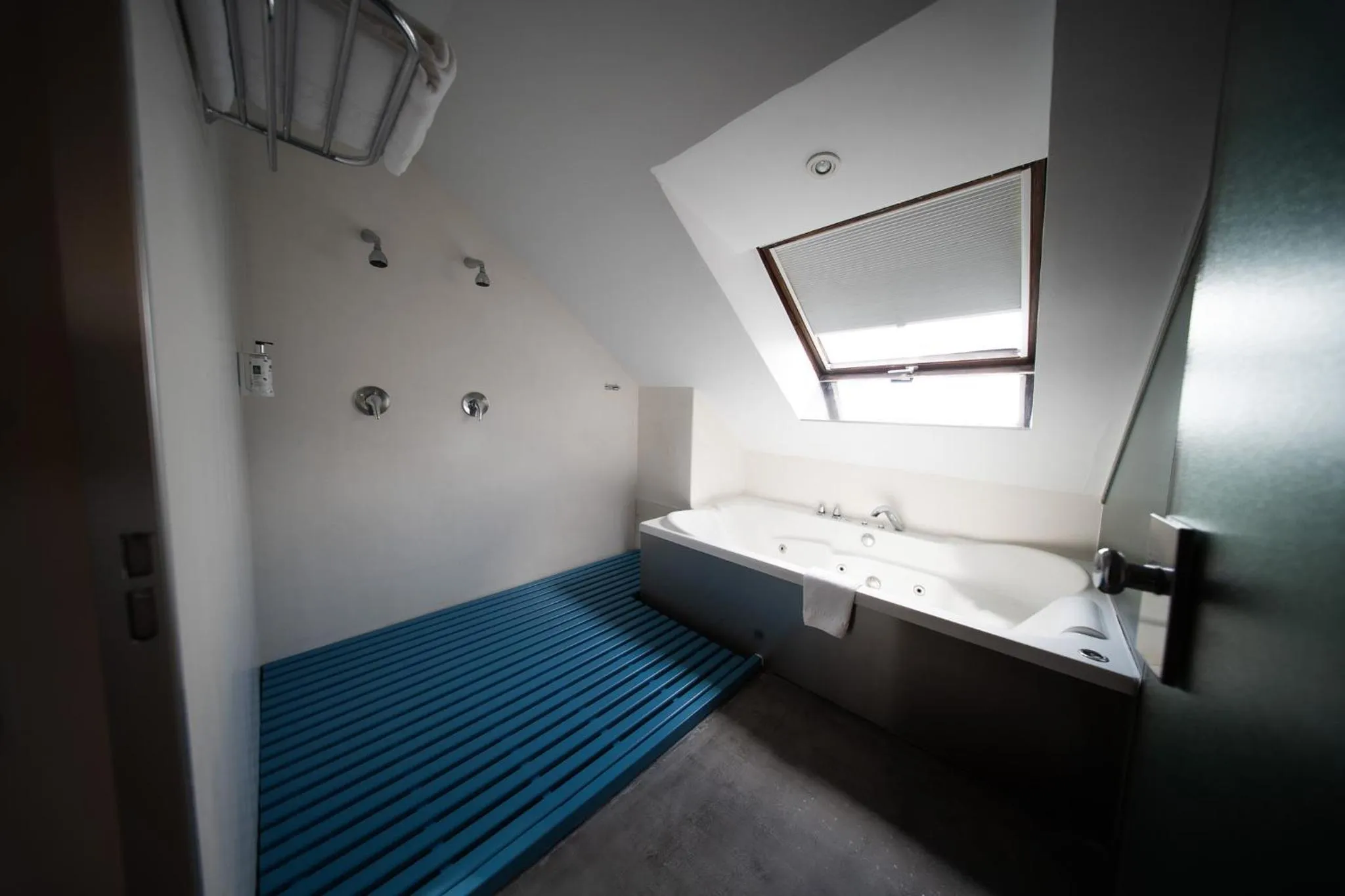 Bath, Bed in Hotel Infanta Isabel by Recordis Hotels