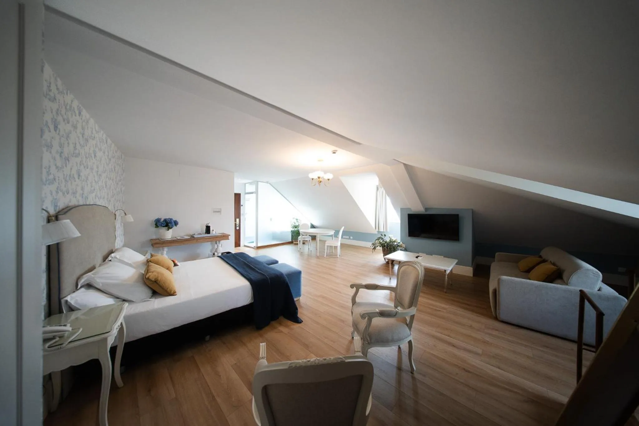 Bedroom, Bed in Hotel Infanta Isabel by Recordis Hotels