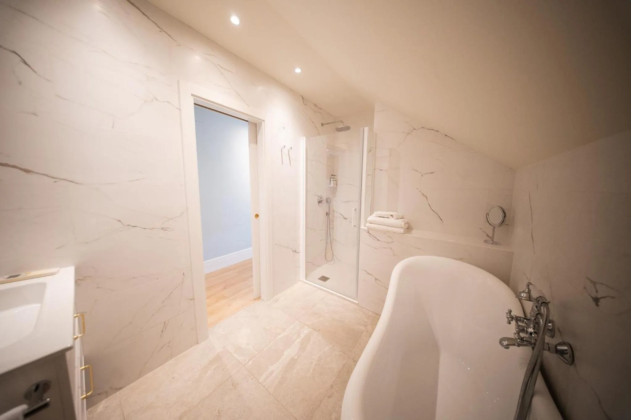 Bath in Hotel Infanta Isabel by Recordis Hotels