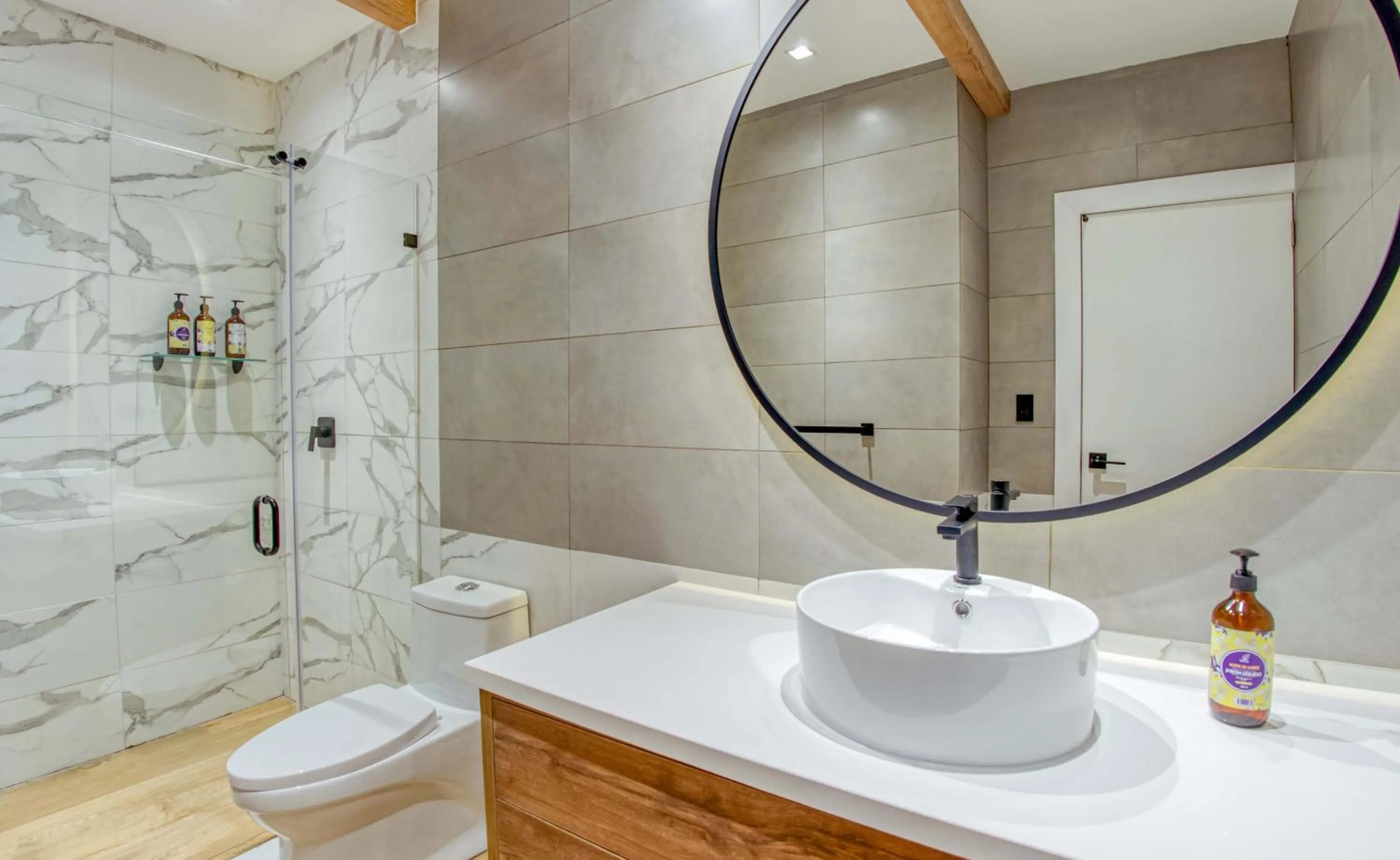 Shower in Wanderlot - Hotel Plaza Central