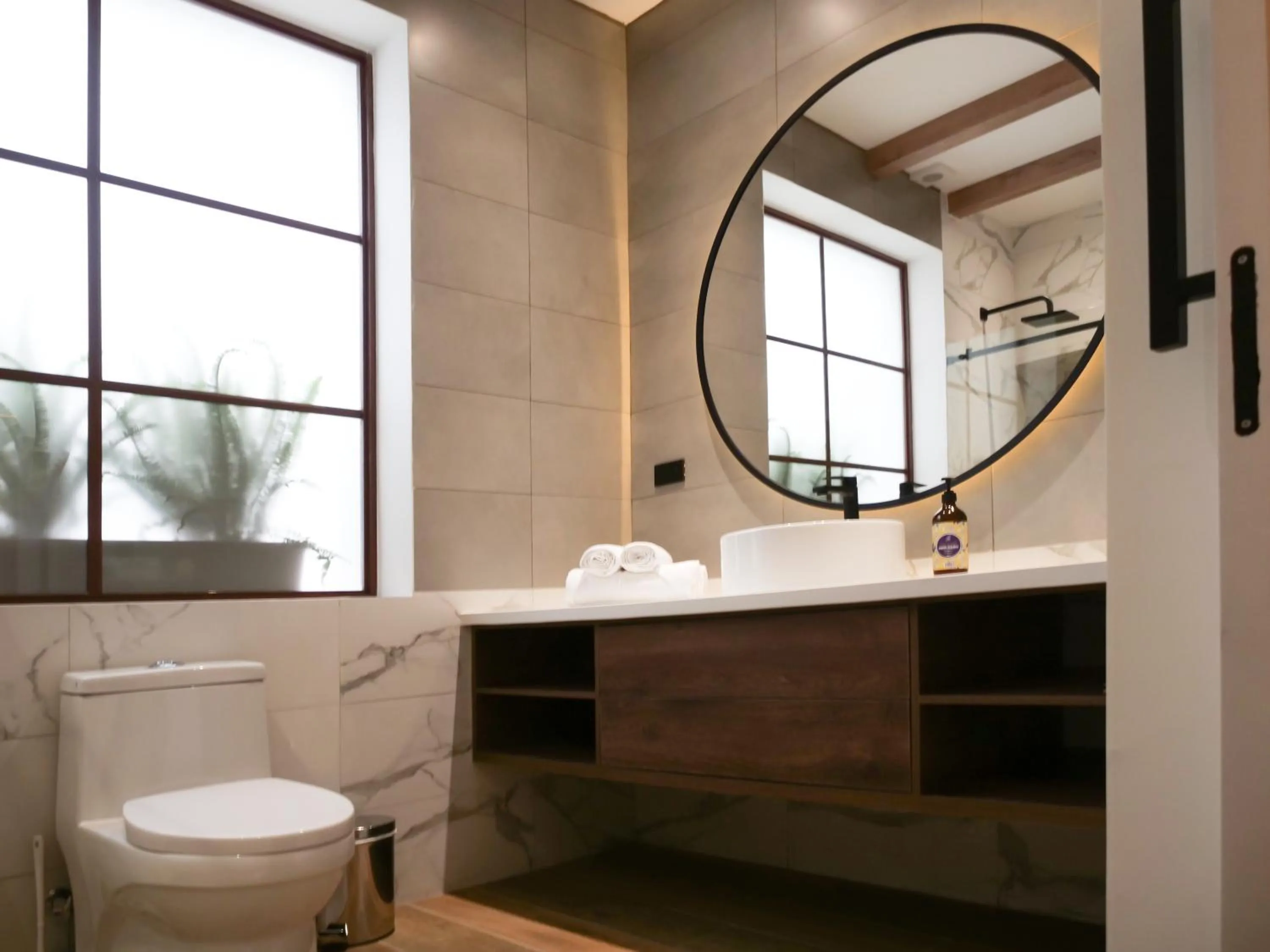 Toilet in Wanderlot - Hotel Plaza Central