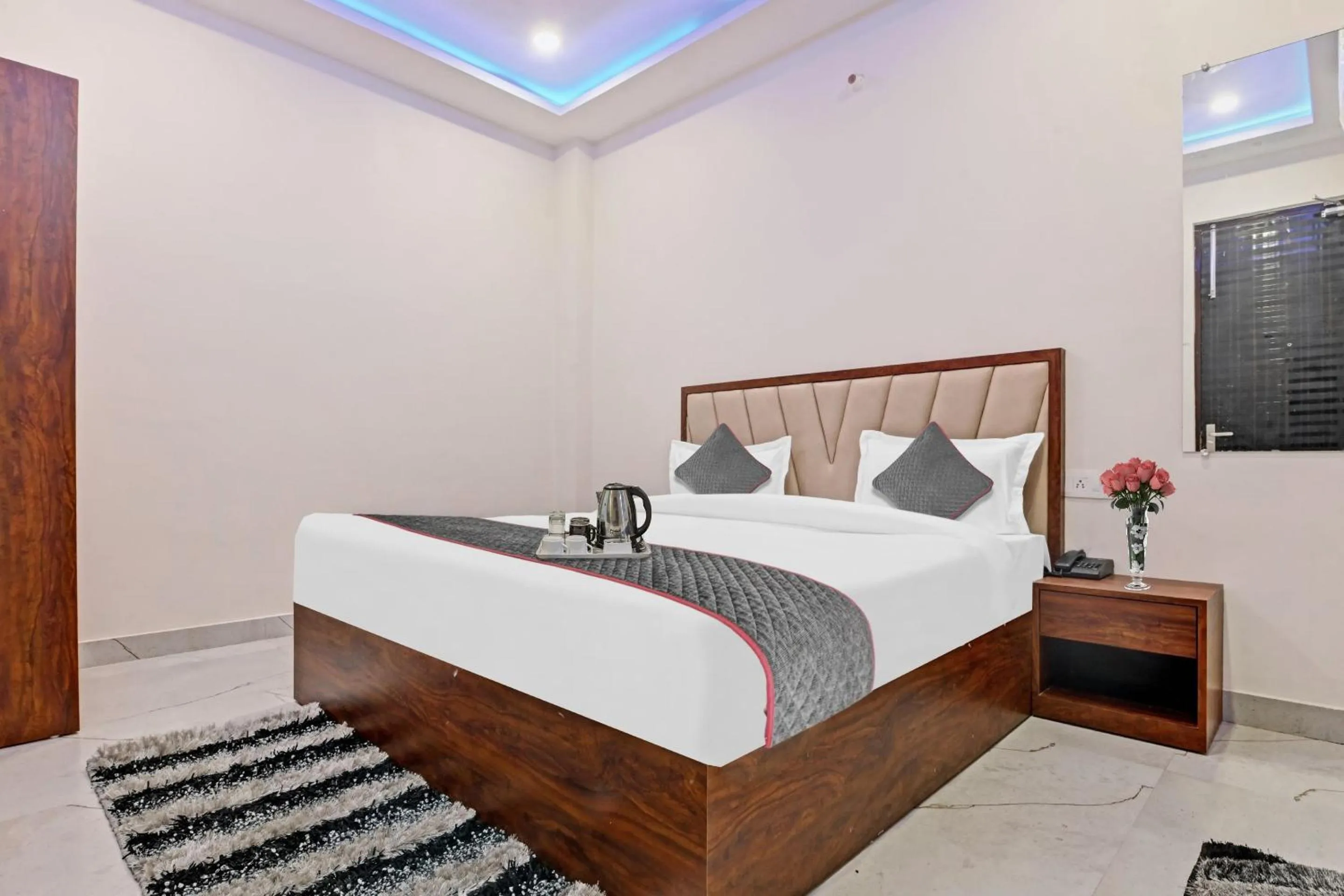 Bedroom in OYO Townhouse 1123 Kalyanpur Metro
