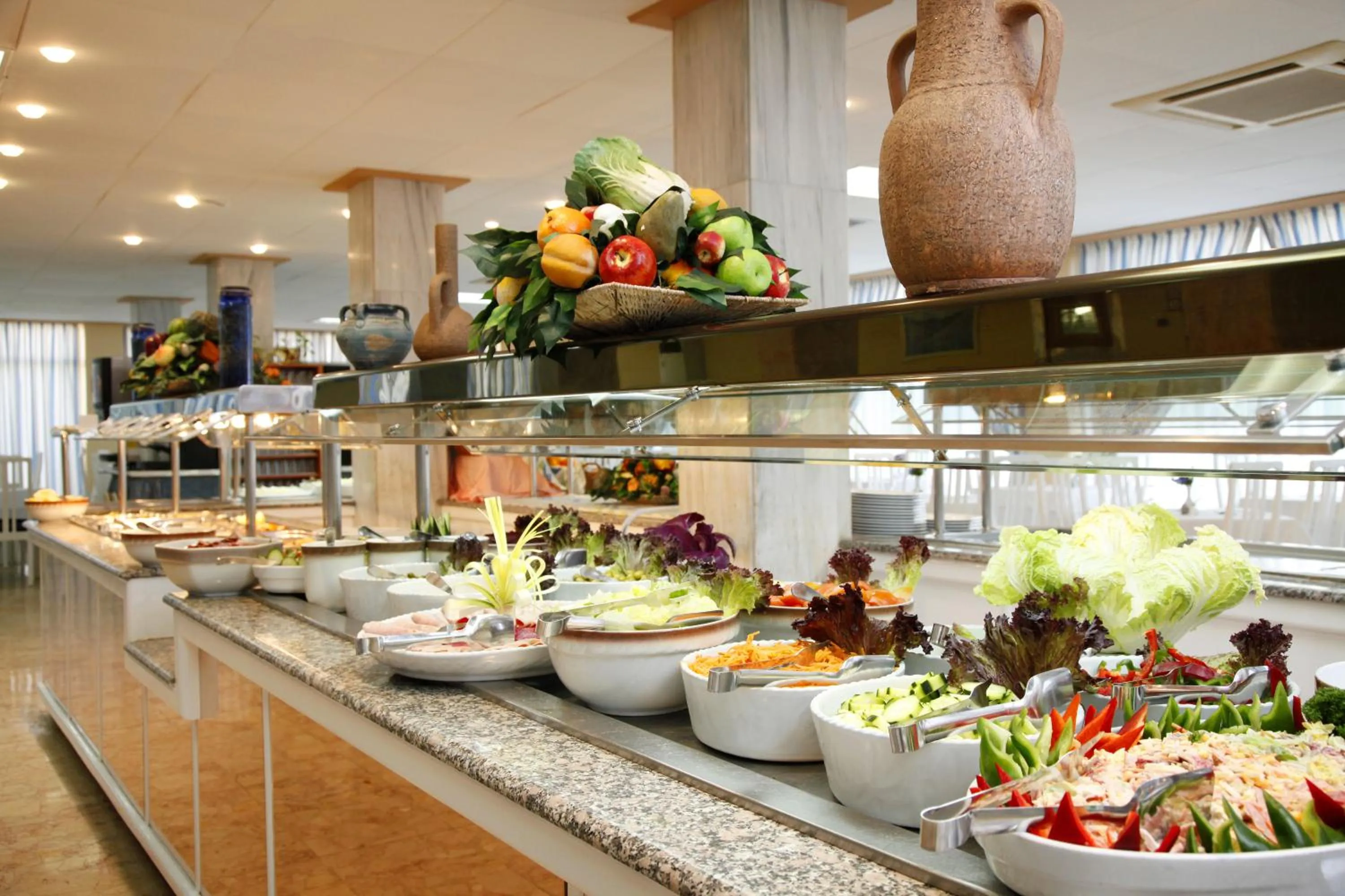 Restaurant/places to eat in Linda